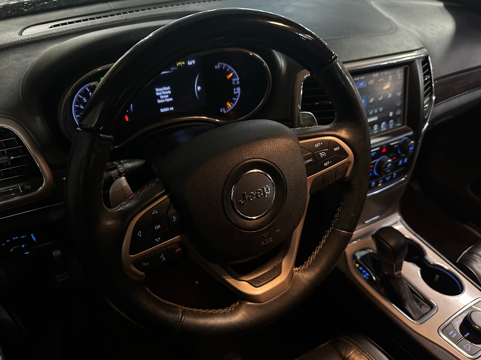 Thumbnail: 2017 Jeep Grand Cherokee - 4