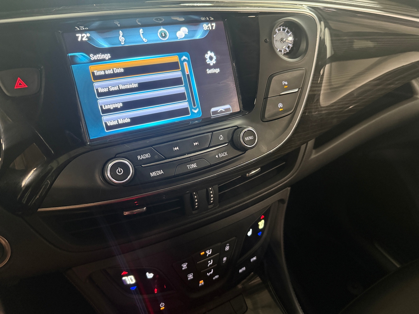Thumbnail: 2020 Buick Envision - 3