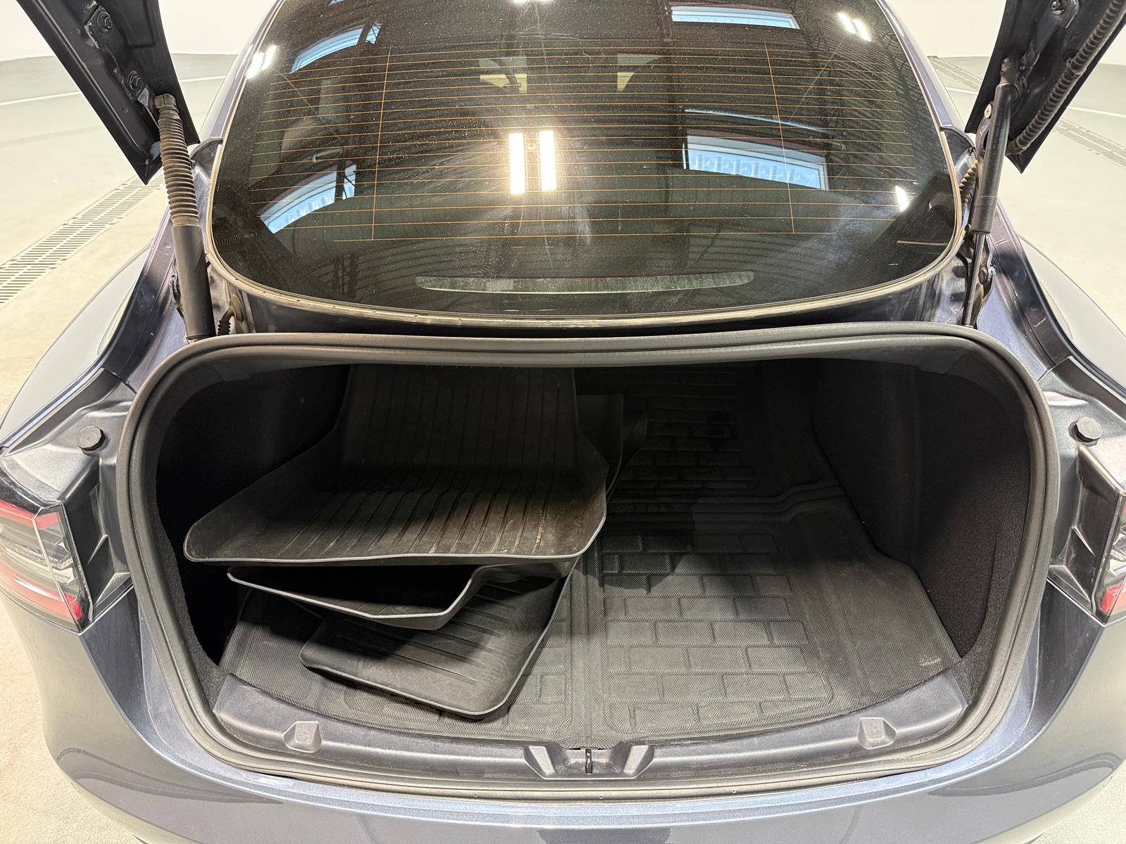 Thumbnail: 2022 Tesla Model 3 - 6