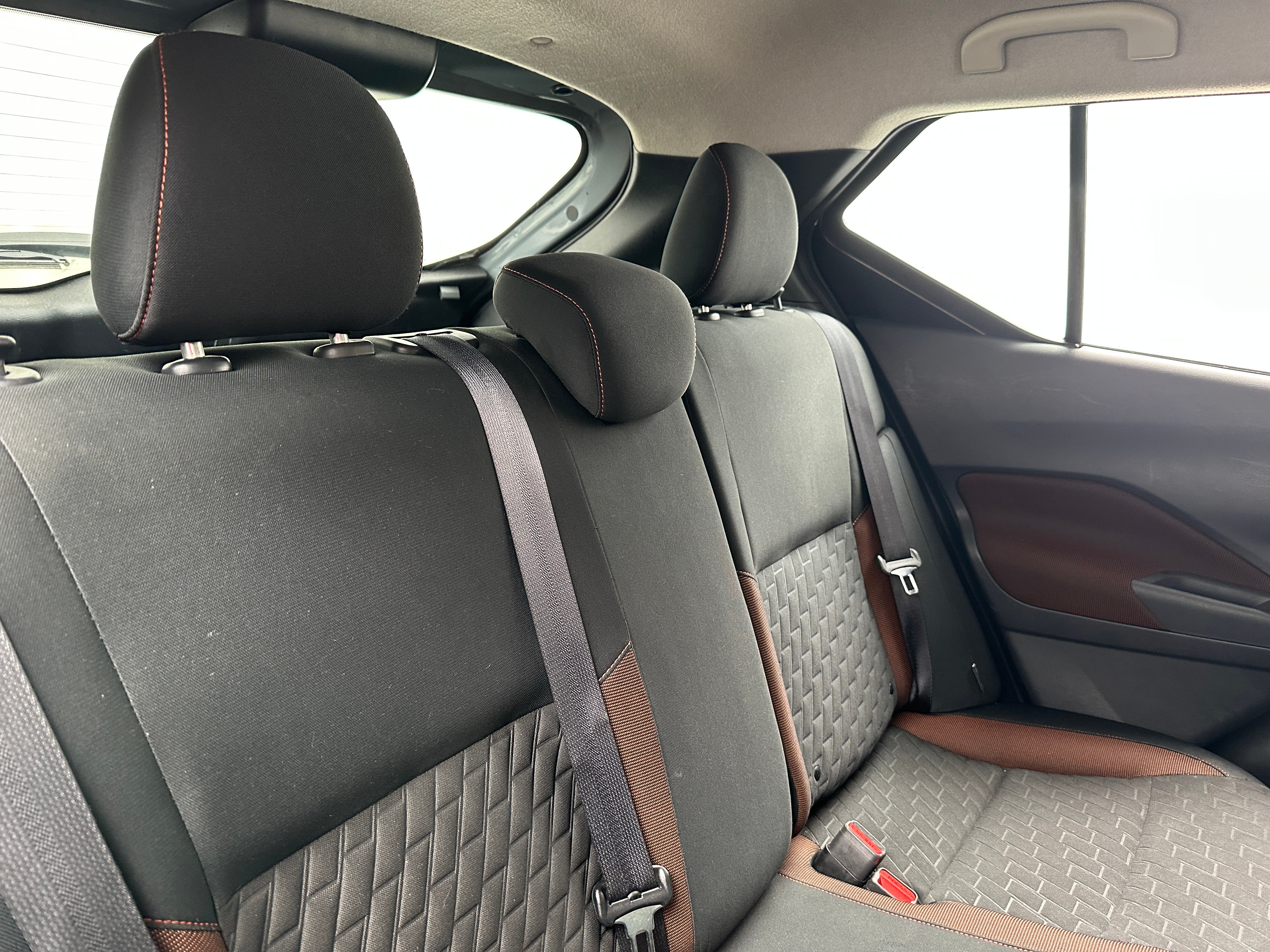 2021 Nissan Kicks SR - Photo 3
