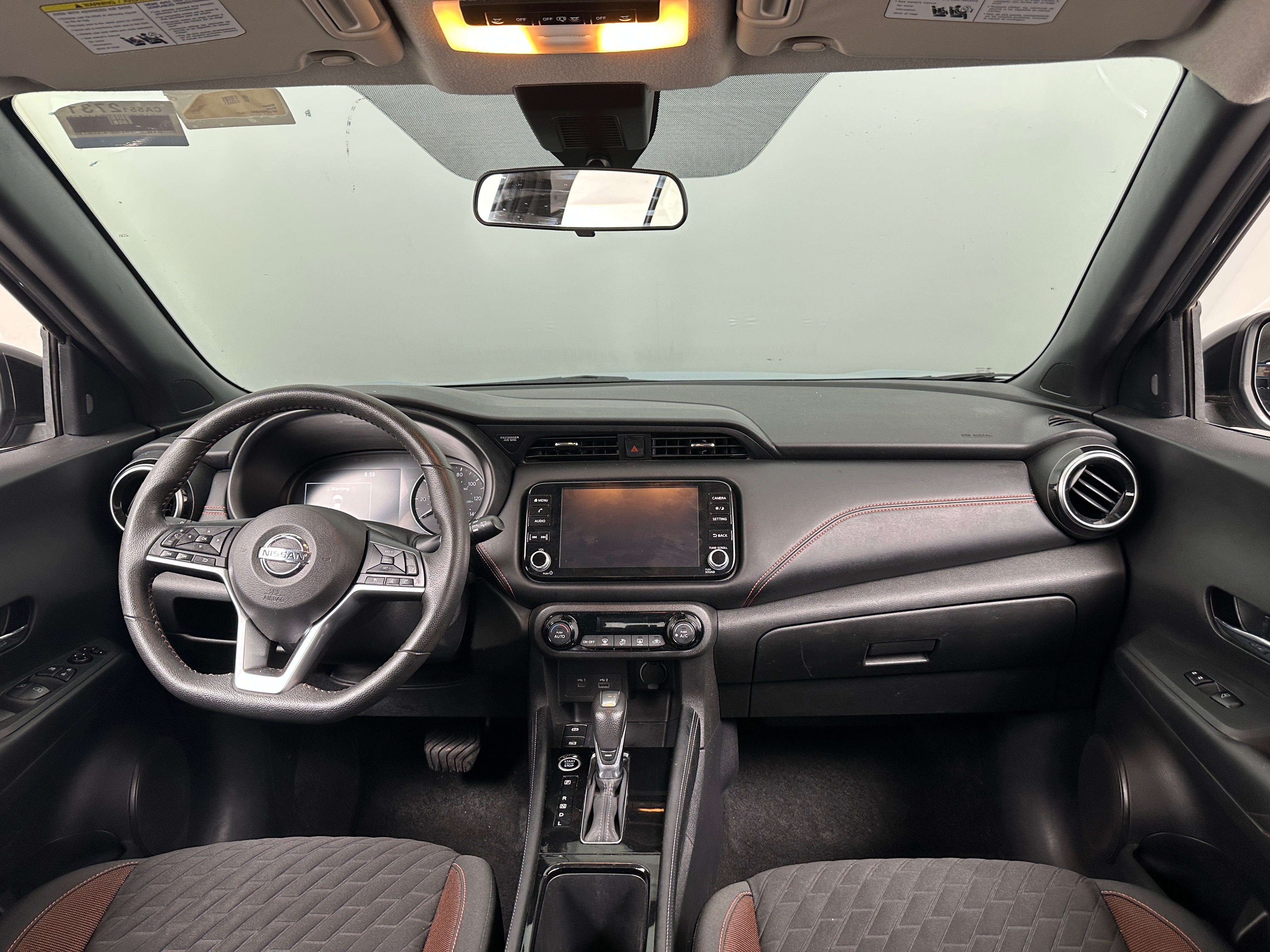 2021 Nissan Kicks SR - Photo 2