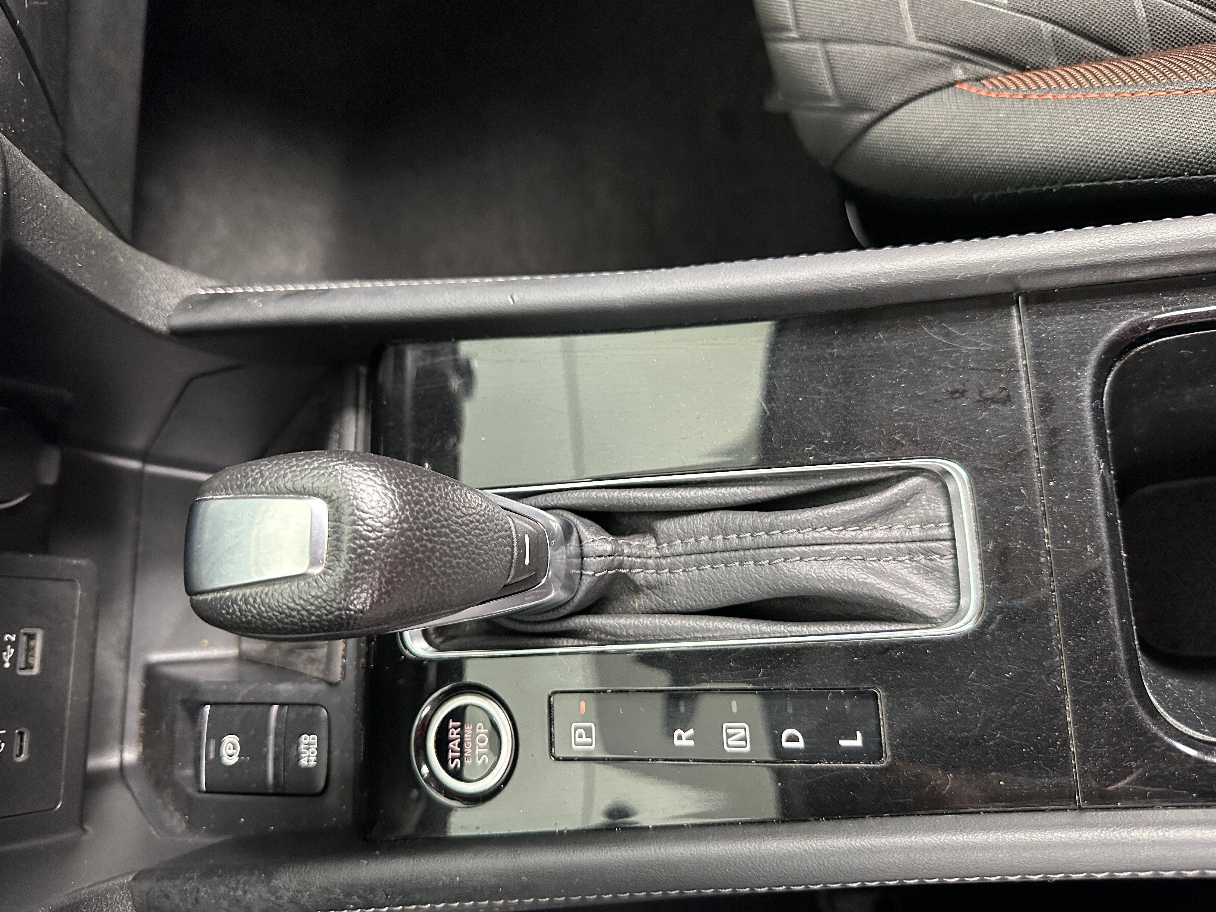 2021 Nissan Kicks SR - Photo 4