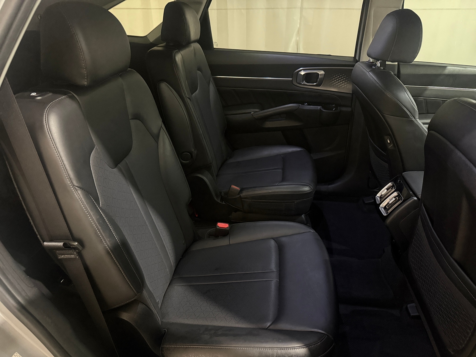 Thumbnail: 2023 Kia Sorento - 5