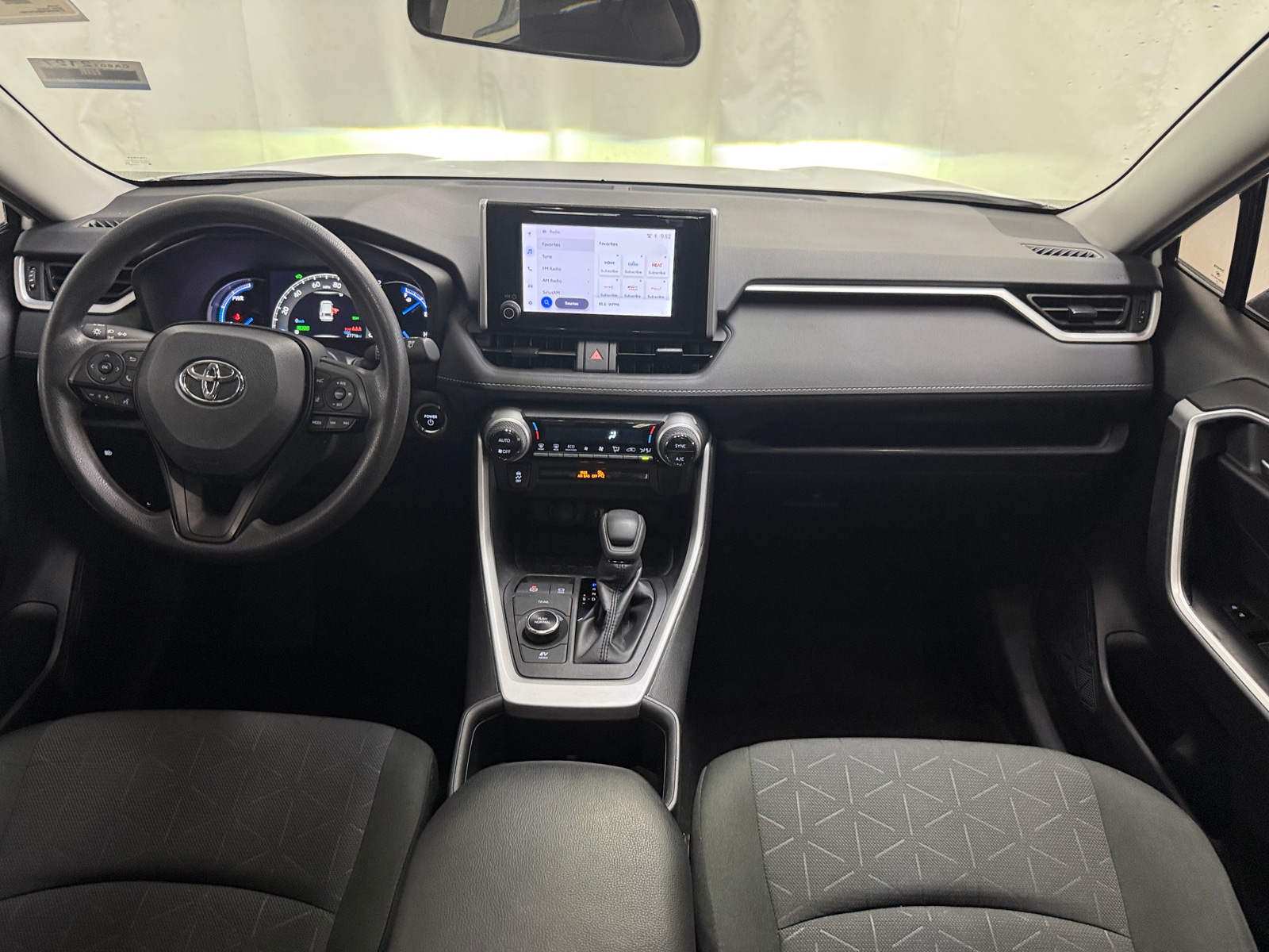 Thumbnail: 2024 Toyota RAV4 - 3
