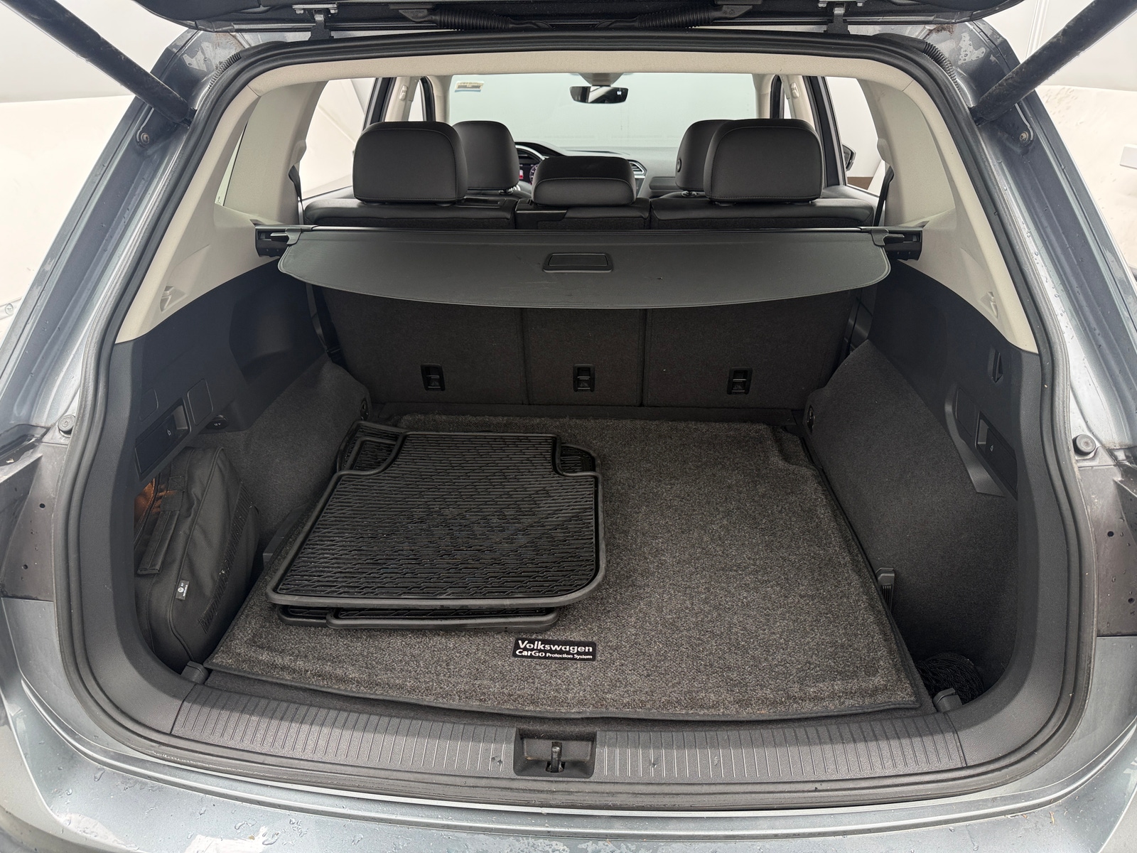 Thumbnail: 2019 Volkswagen Tiguan - 6