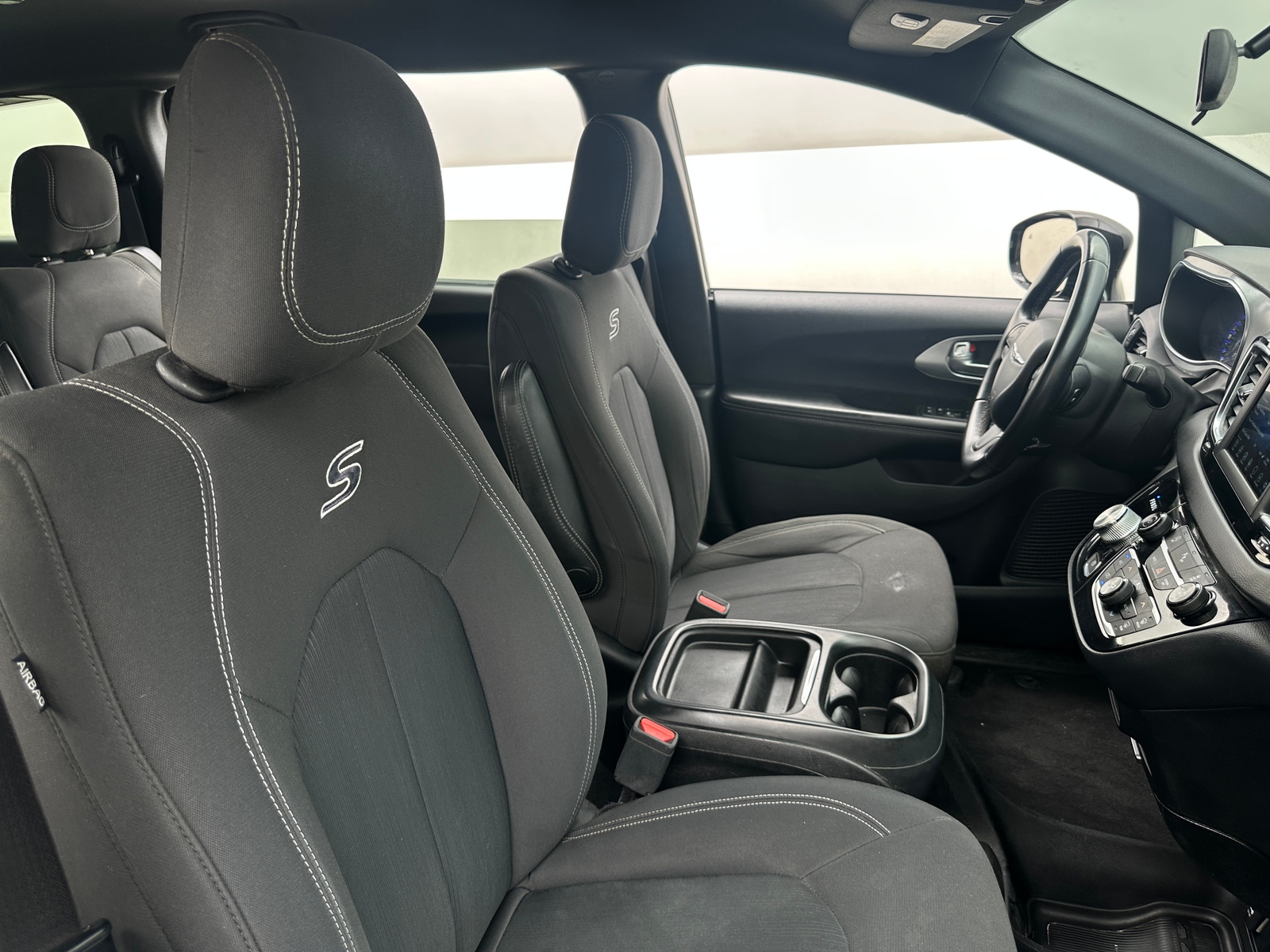 Thumbnail: 2018 Chrysler Pacifica - 2