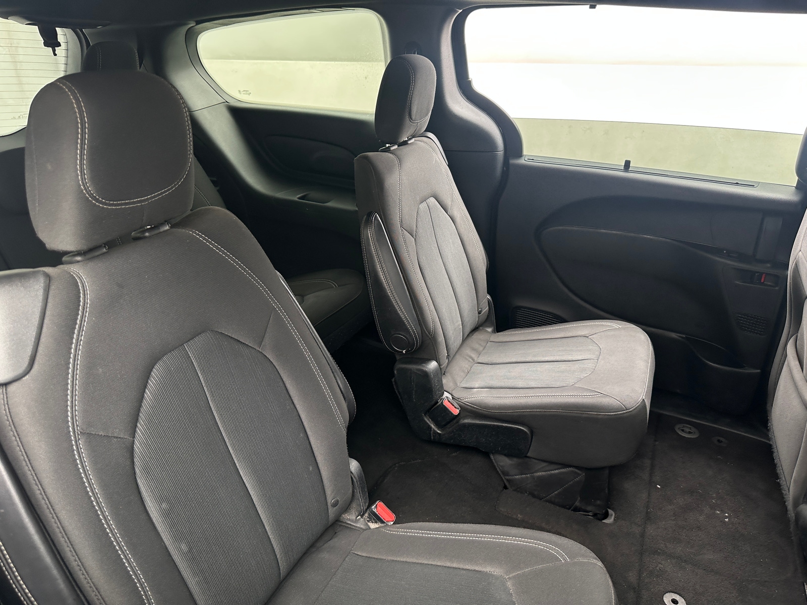 Thumbnail: 2018 Chrysler Pacifica - 6