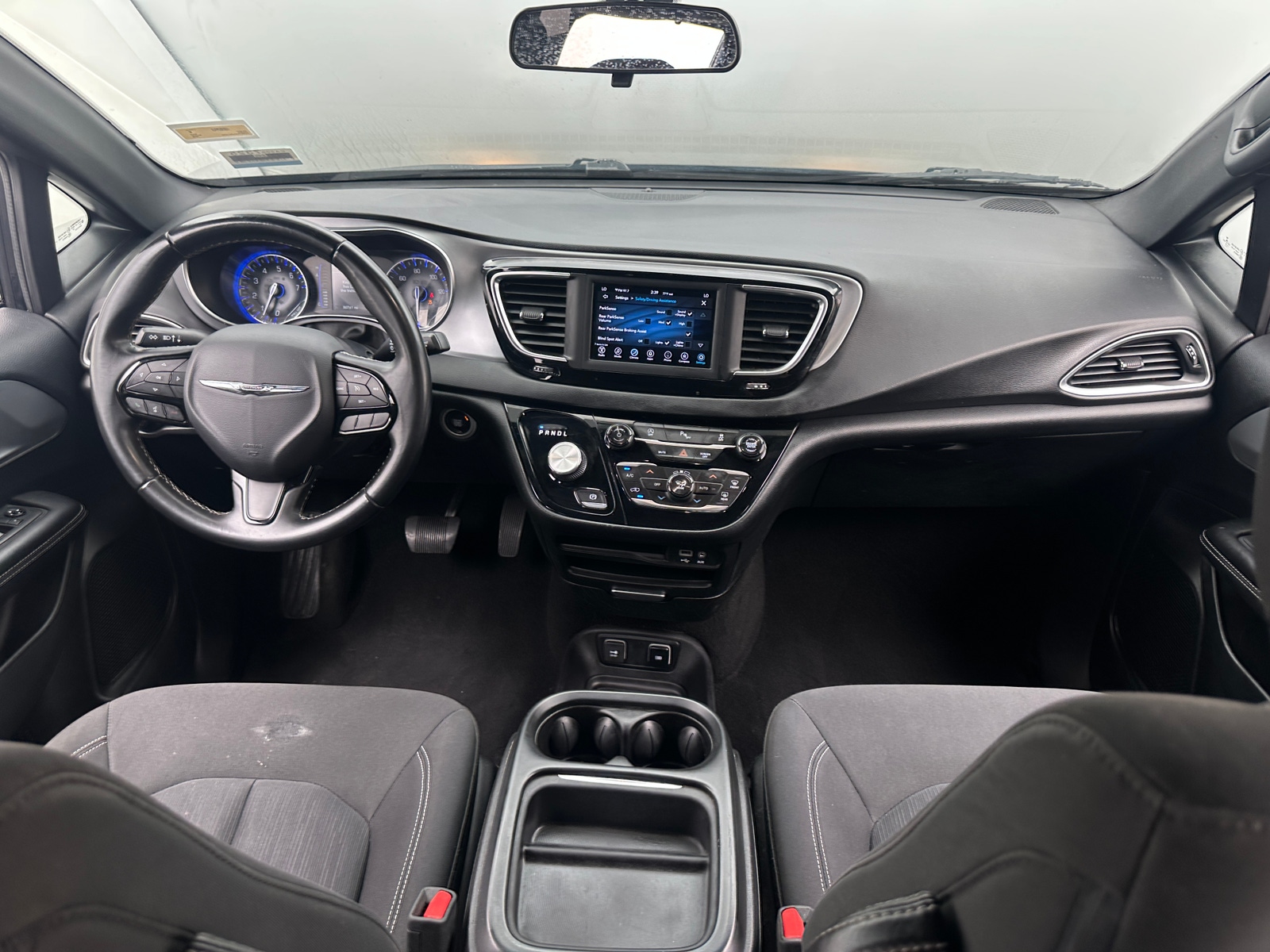 Thumbnail: 2018 Chrysler Pacifica - 3