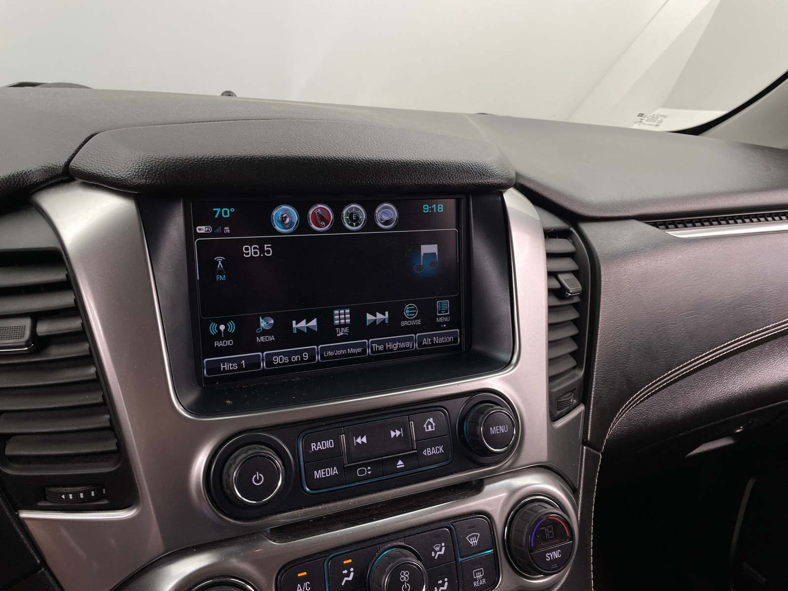 Thumbnail: 2017 Chevrolet Tahoe - 3