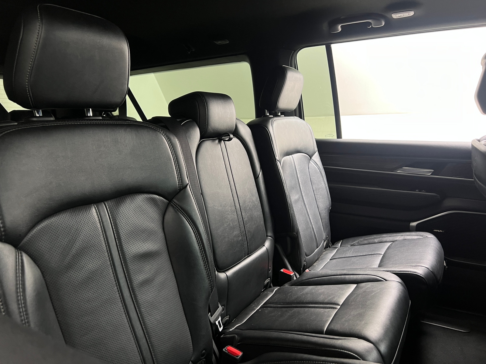 Thumbnail: 2024 Jeep Wagoneer - 5