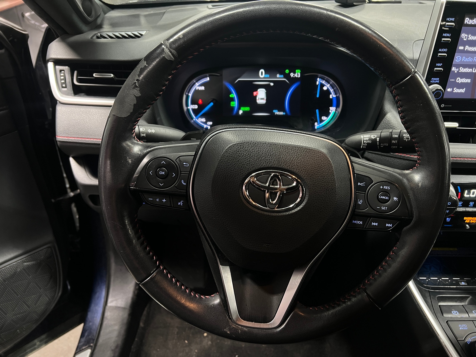 Thumbnail: 2021 Toyota RAV4 - 4