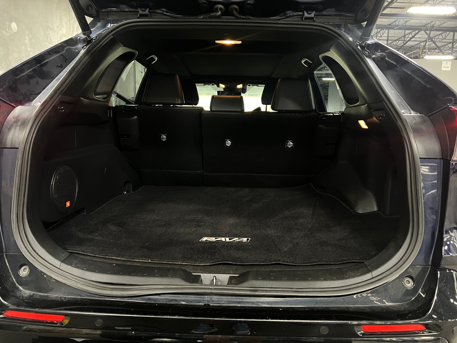 Thumbnail: 2021 Toyota RAV4 - 6