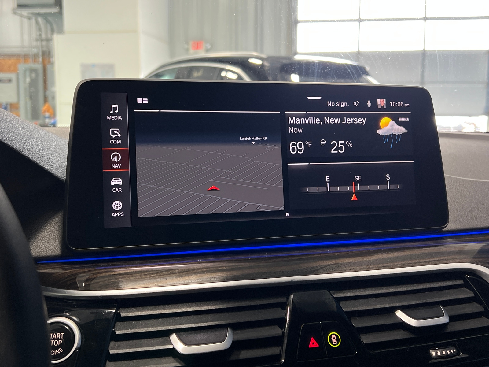 Thumbnail: 2023 BMW 5 Series - 3