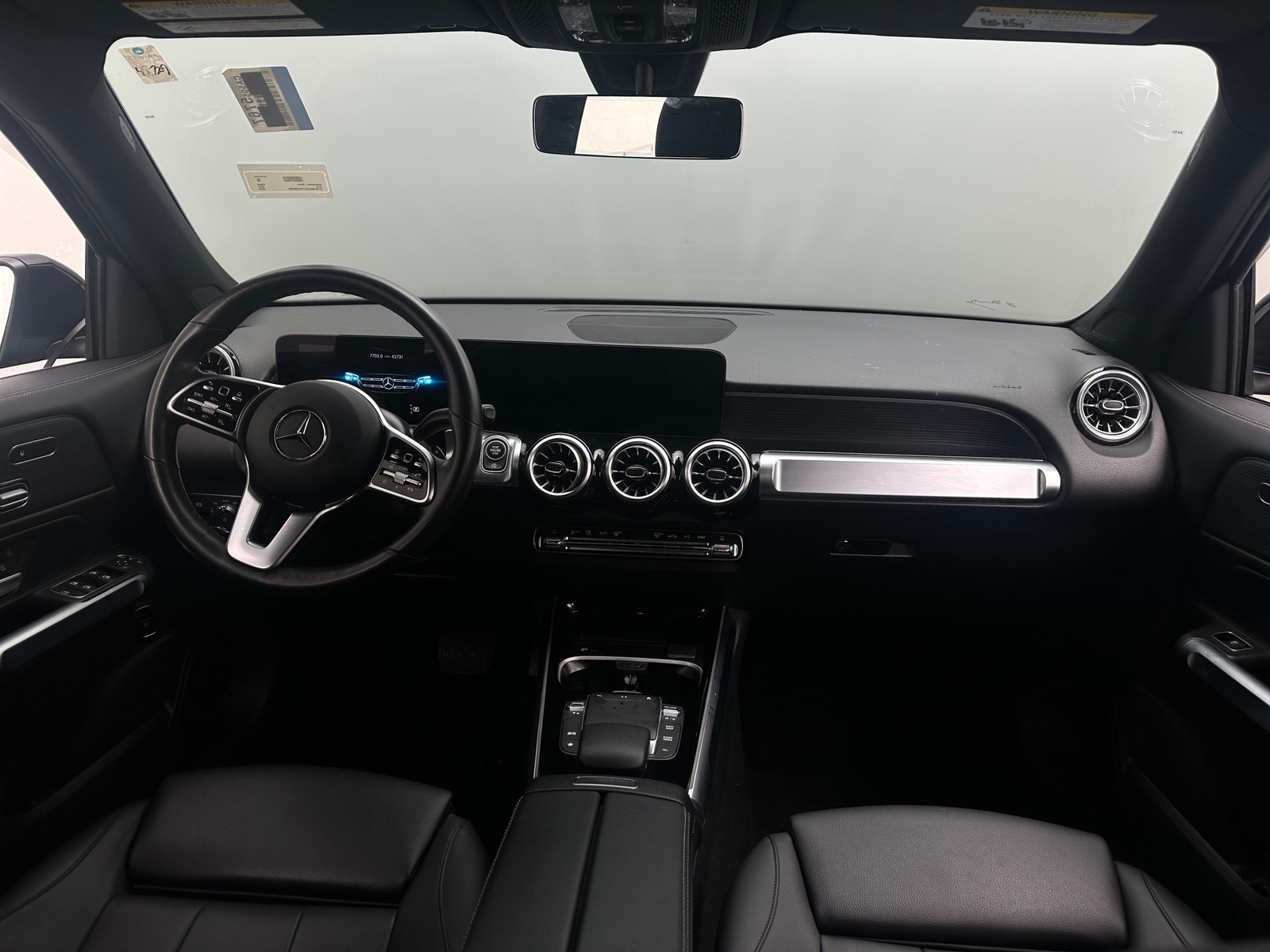 Thumbnail: 2023 Mercedes-Benz GLB - 2