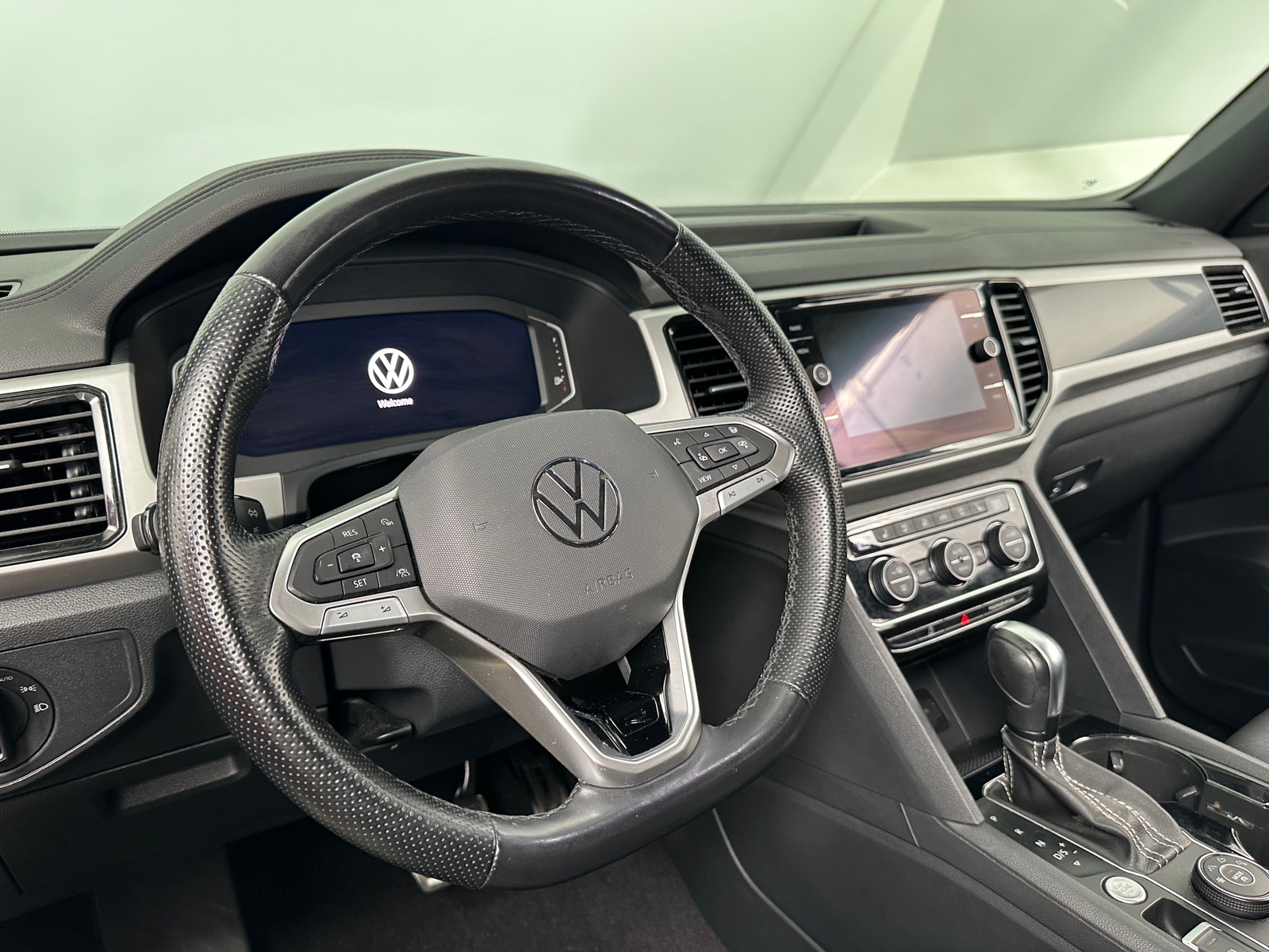 Thumbnail: 2021 Volkswagen Atlas - 4