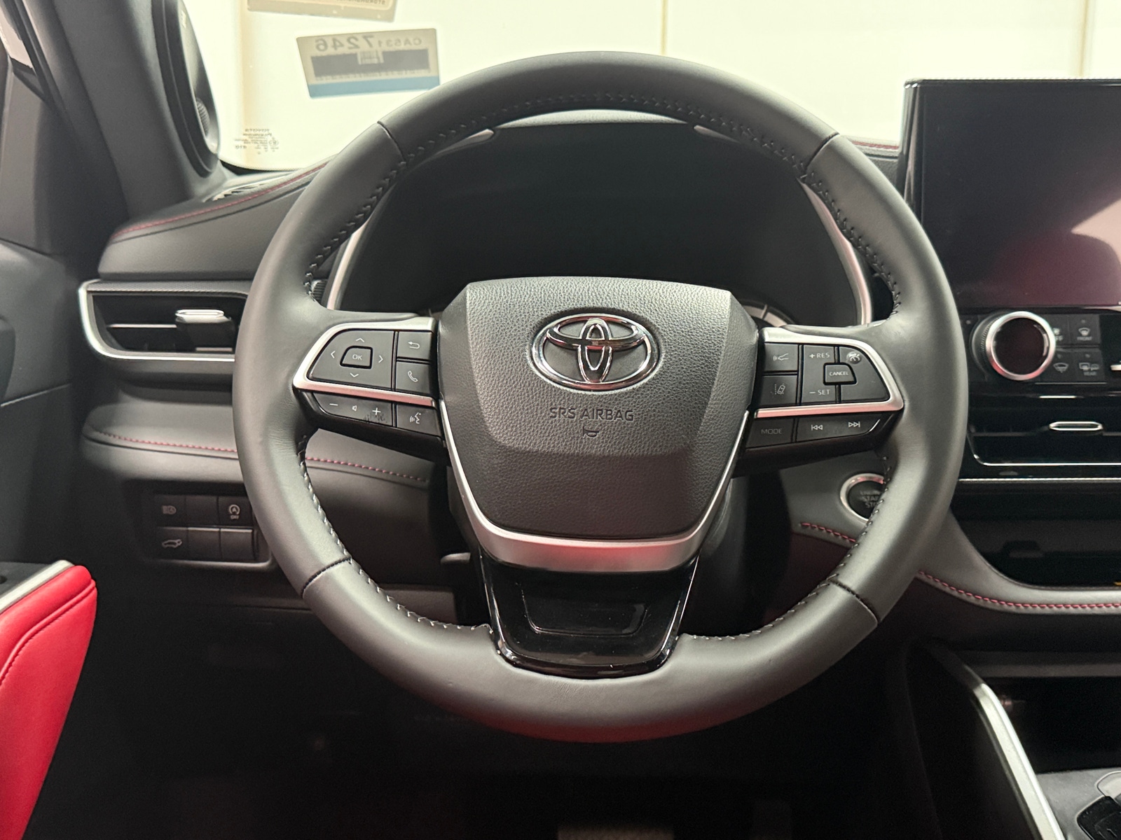 Thumbnail: 2024 Toyota Highlander - 4