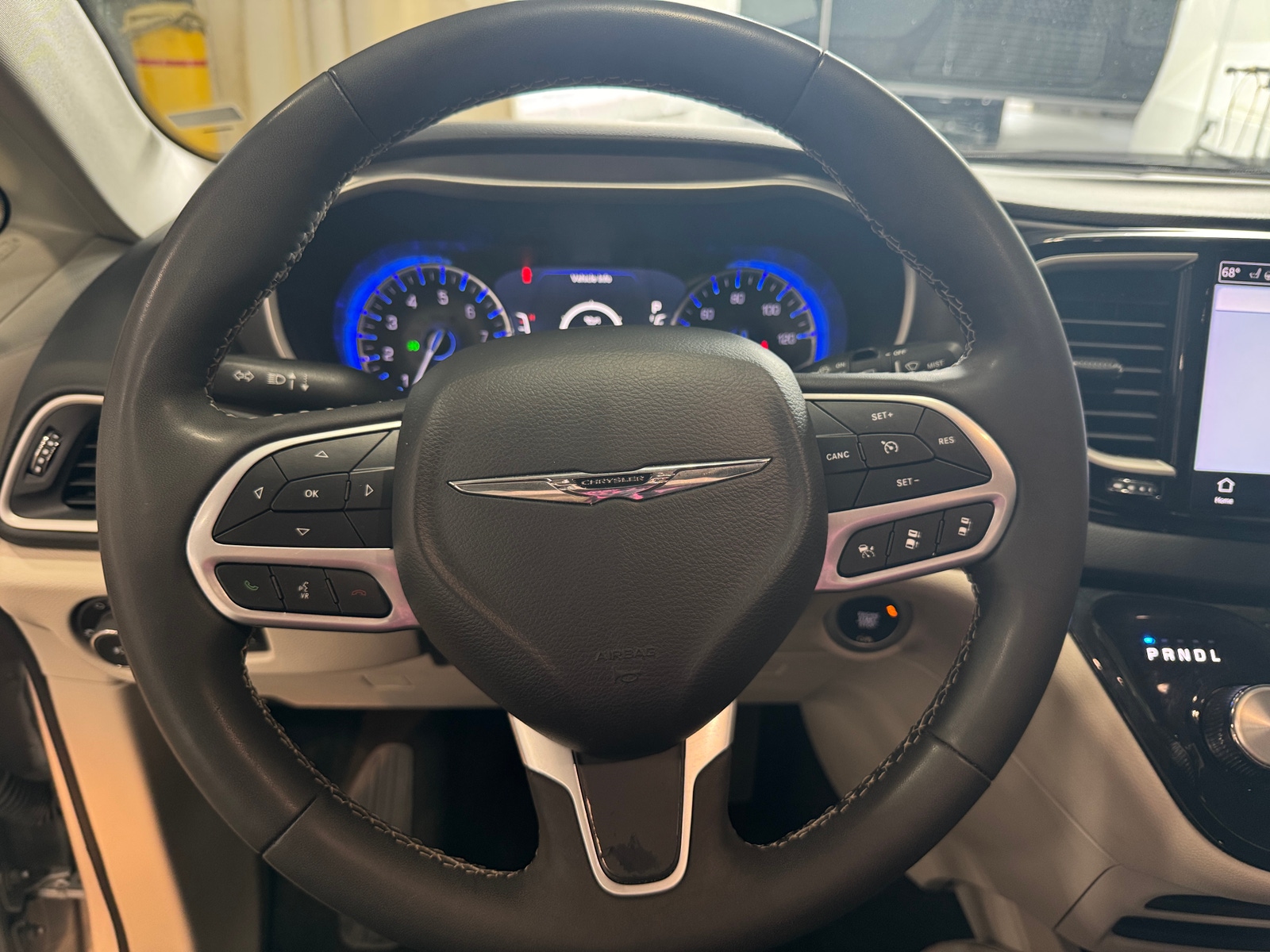 Thumbnail: 2024 Chrysler Pacifica - 4