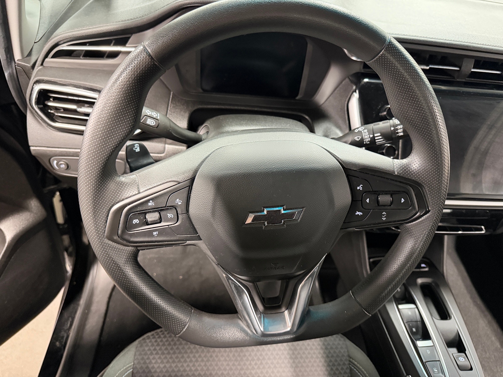 Thumbnail: 2023 Chevrolet Bolt EV - 5