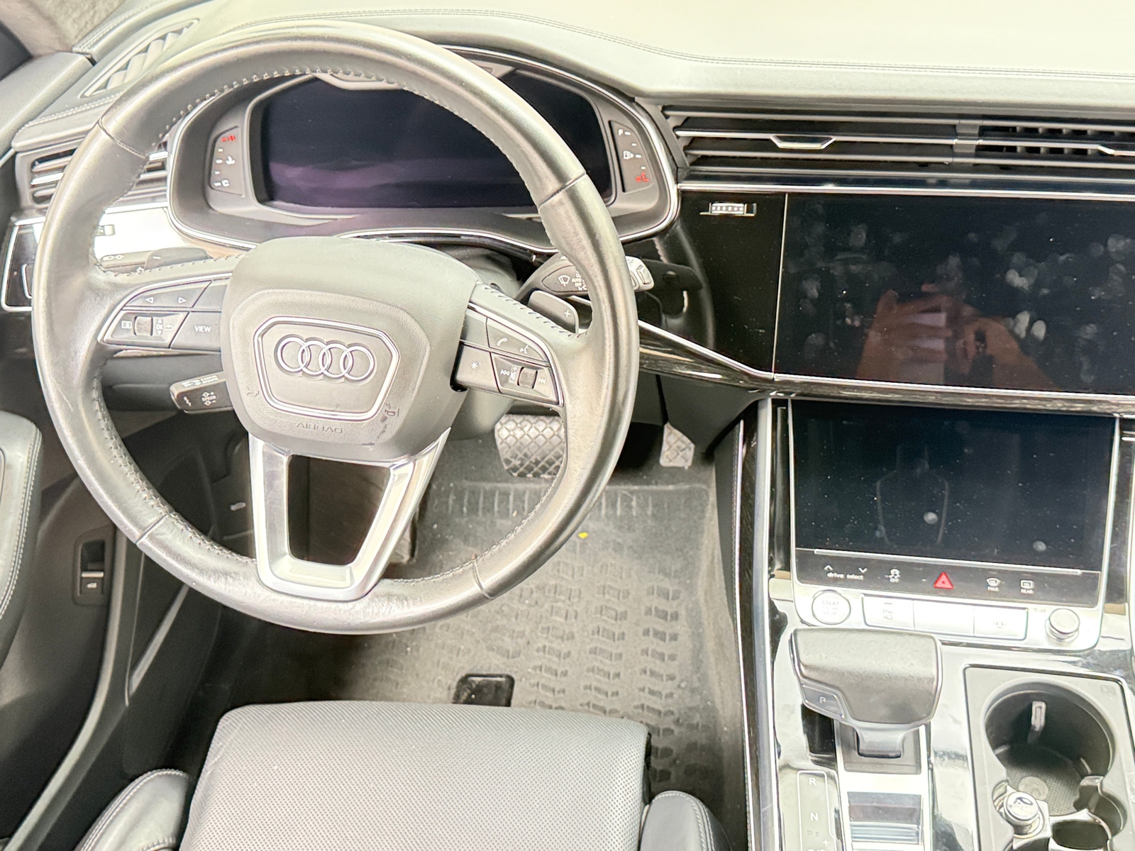 Thumbnail: 2019 Audi Q8 - 4