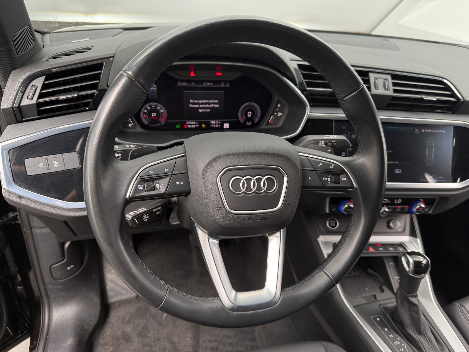 Thumbnail: 2021 Audi Q3 - 4