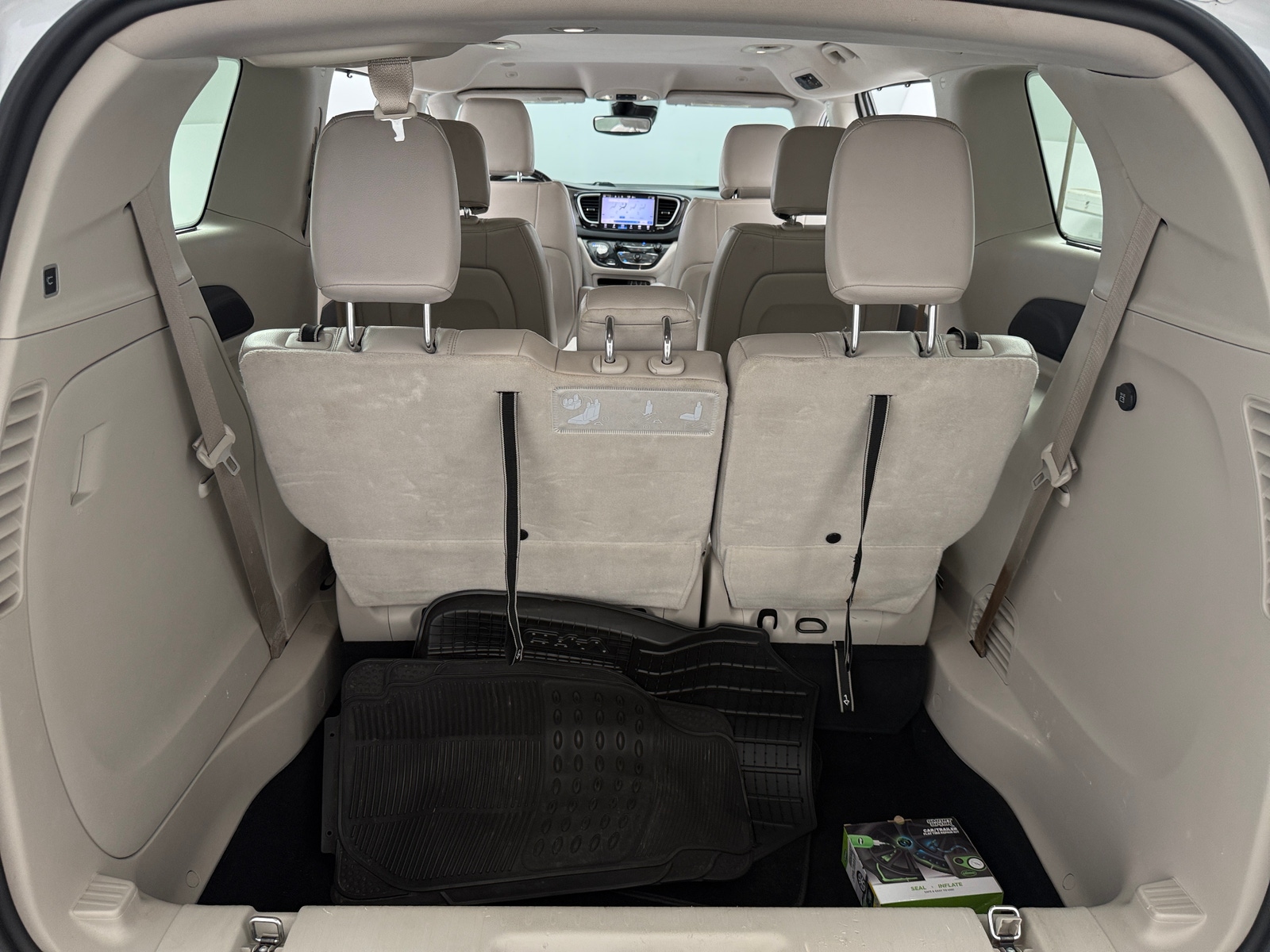 Thumbnail: 2021 Chrysler Pacifica - 6