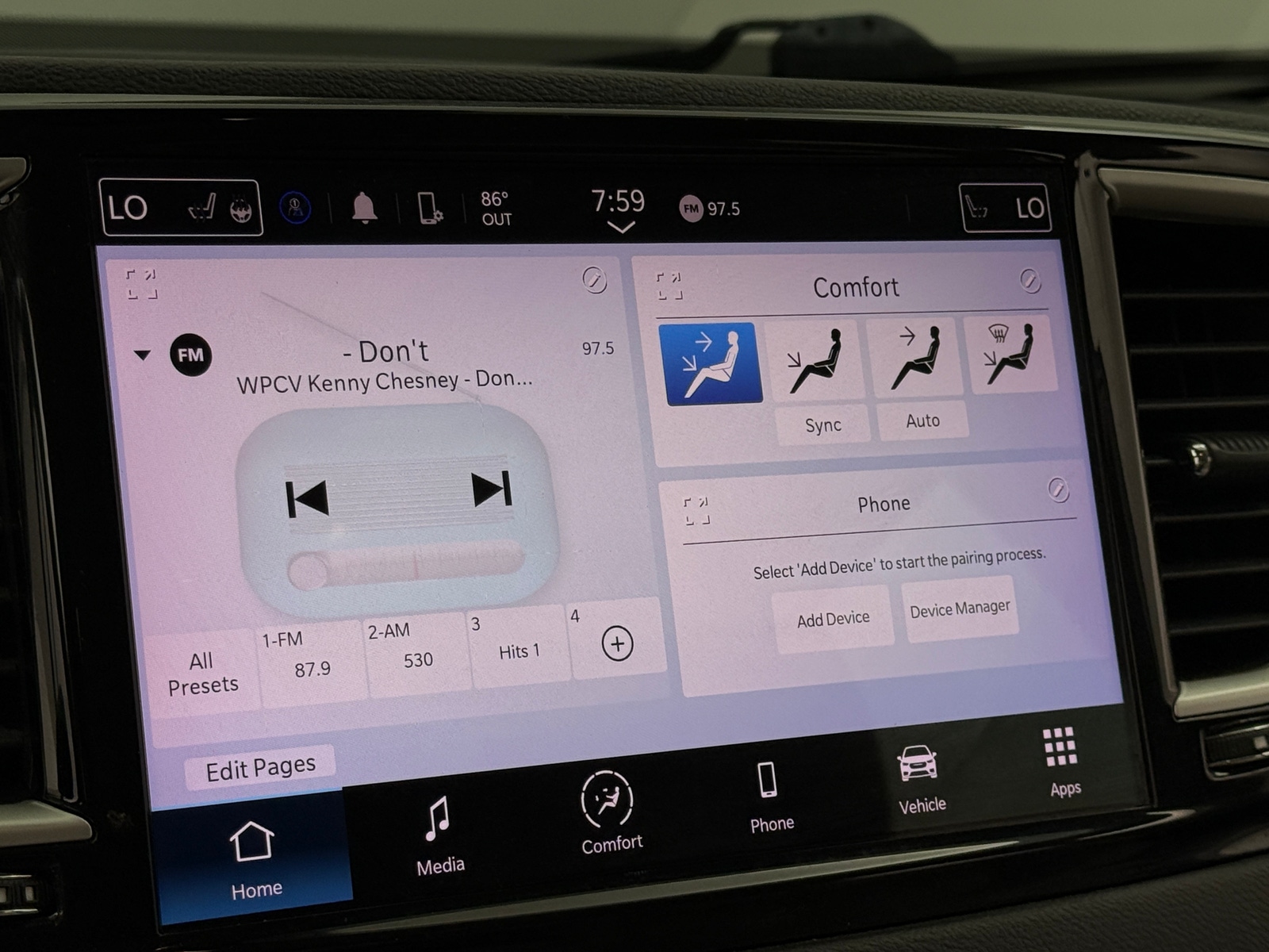 Thumbnail: 2021 Chrysler Pacifica - 3