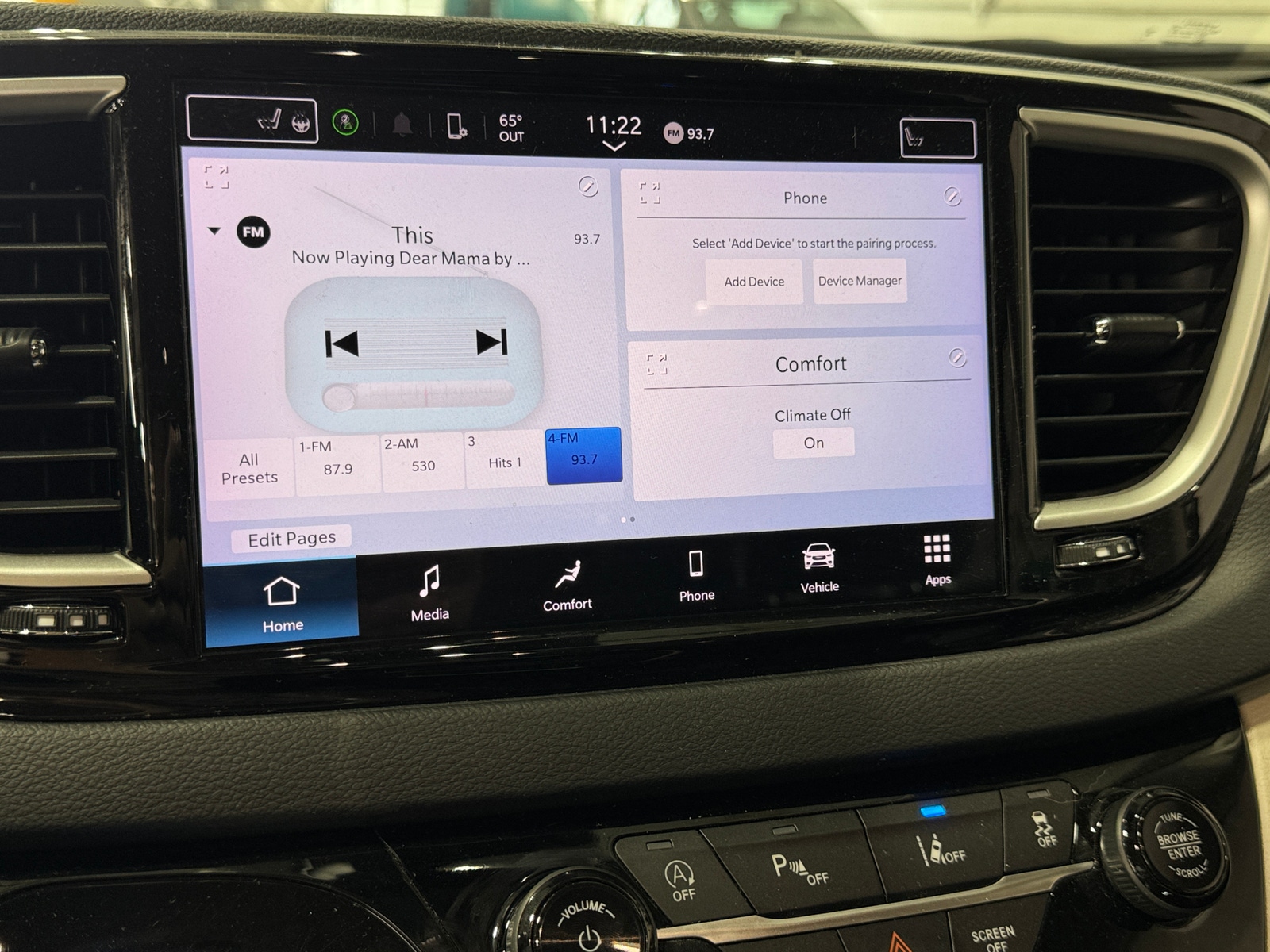 Thumbnail: 2023 Chrysler Pacifica - 3