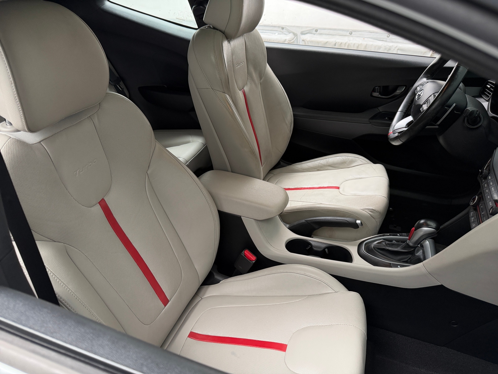 Thumbnail: 2019 Hyundai Veloster - 2