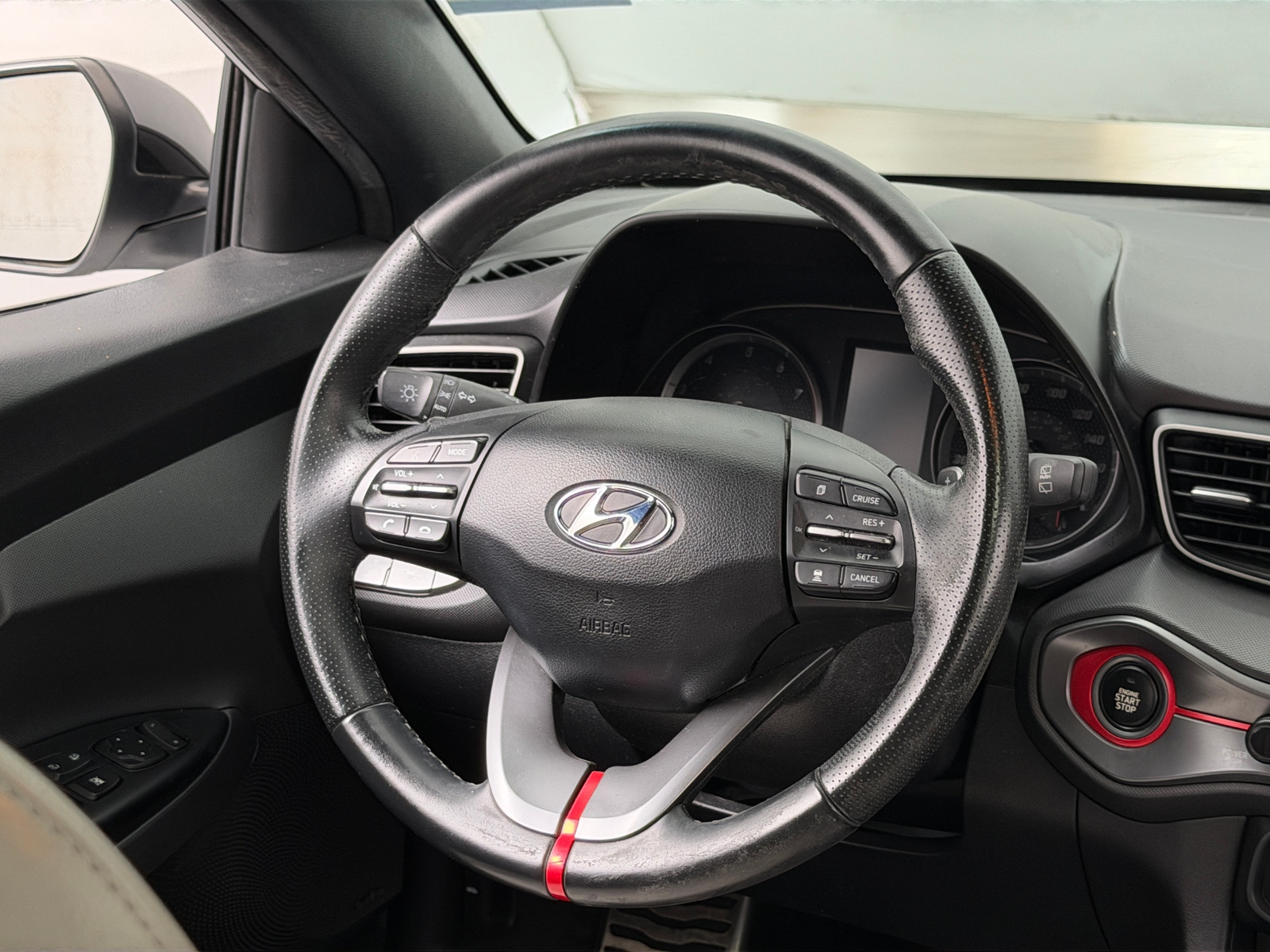 Thumbnail: 2019 Hyundai Veloster - 5