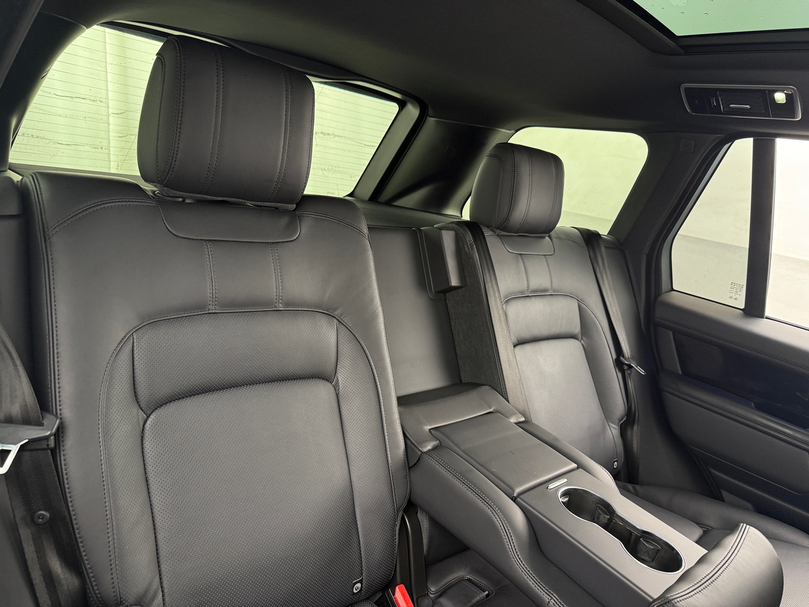 Thumbnail: 2022 Land Rover Range Rover - 5