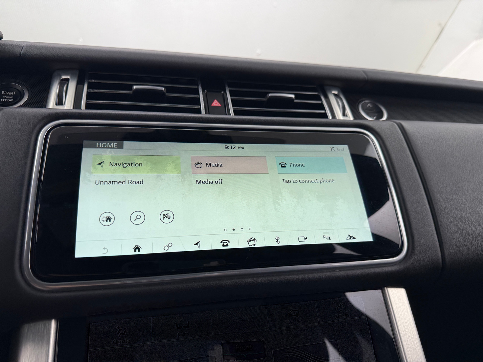 Thumbnail: 2022 Land Rover Range Rover - 3