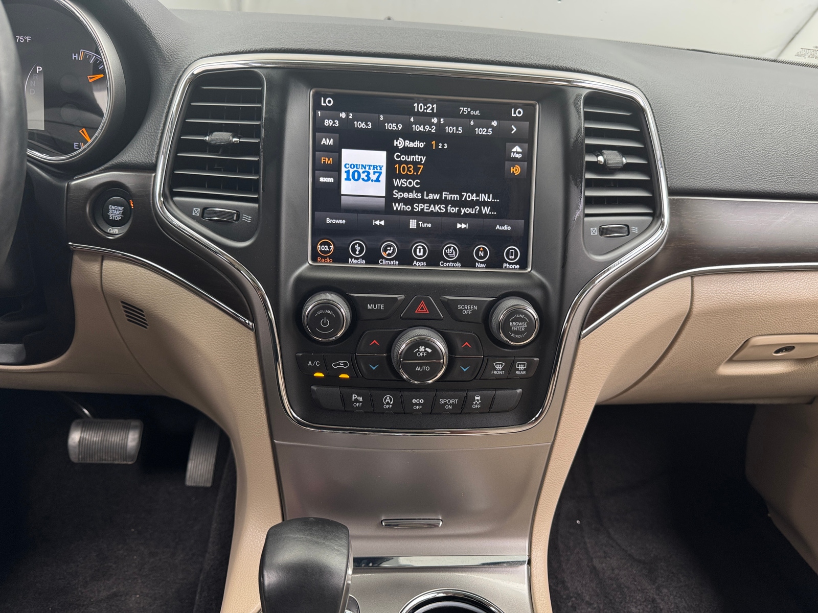 Thumbnail: 2018 Jeep Grand Cherokee - 3