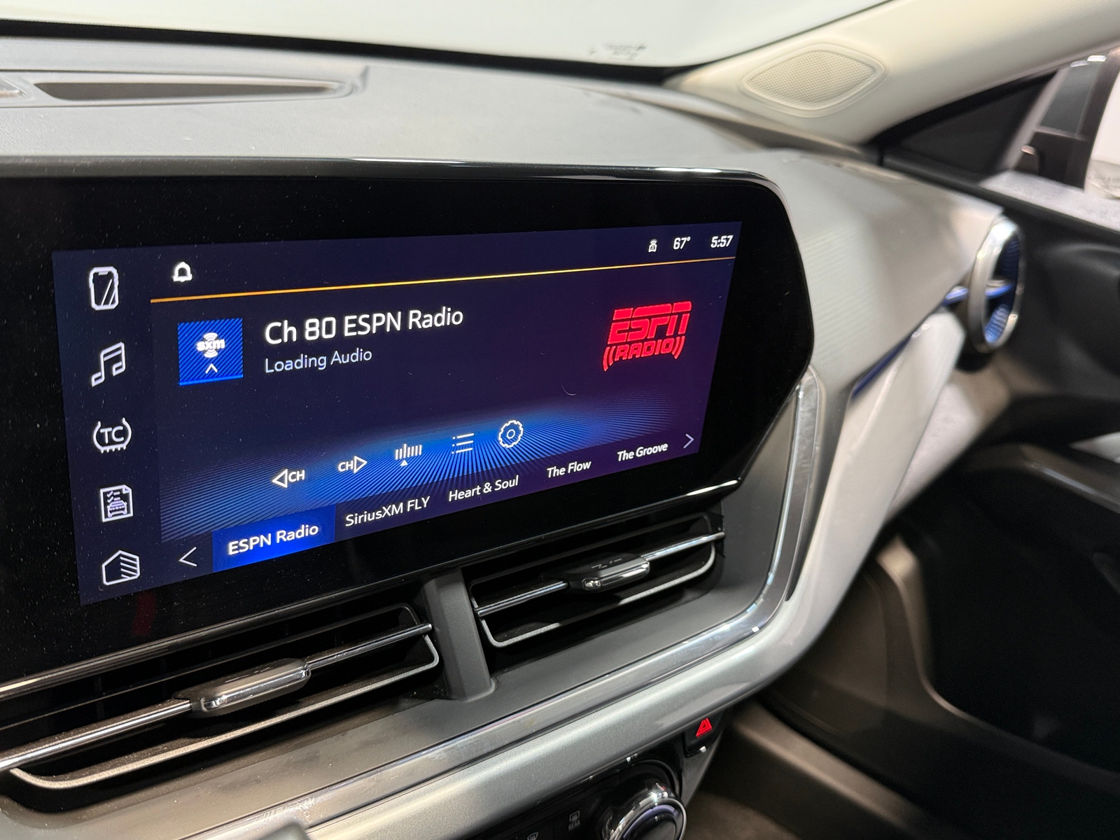 Thumbnail: 2025 Chevrolet Trax - 4