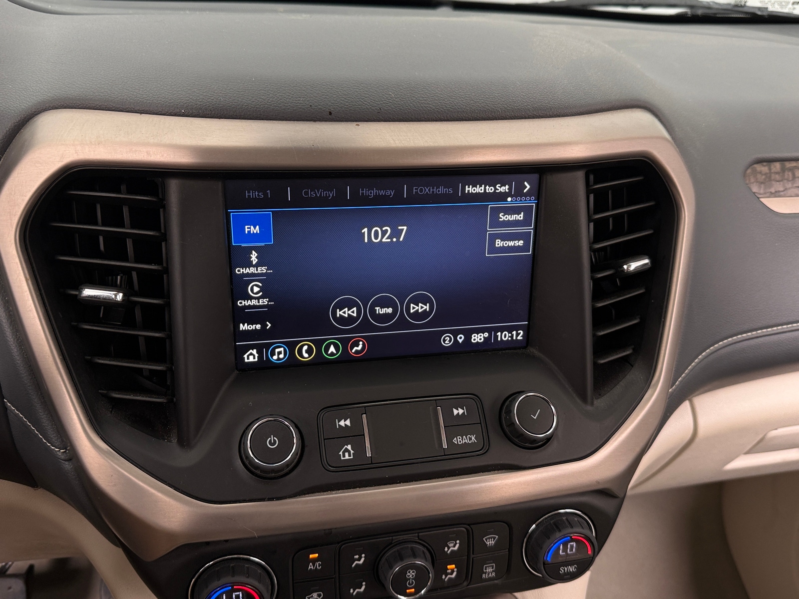 Thumbnail: 2022 GMC Acadia - 3