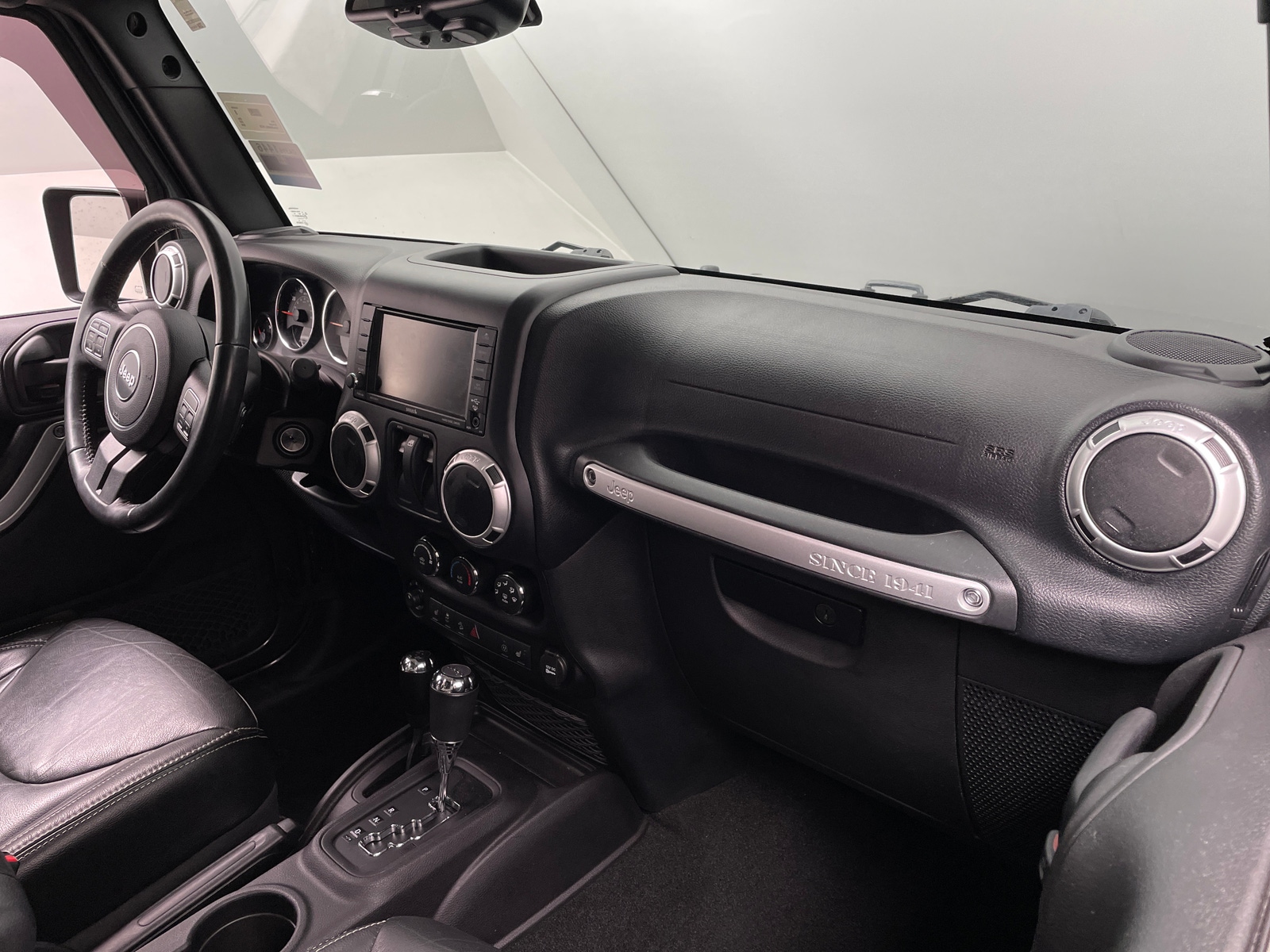 Thumbnail: 2016 Jeep Wrangler - 3