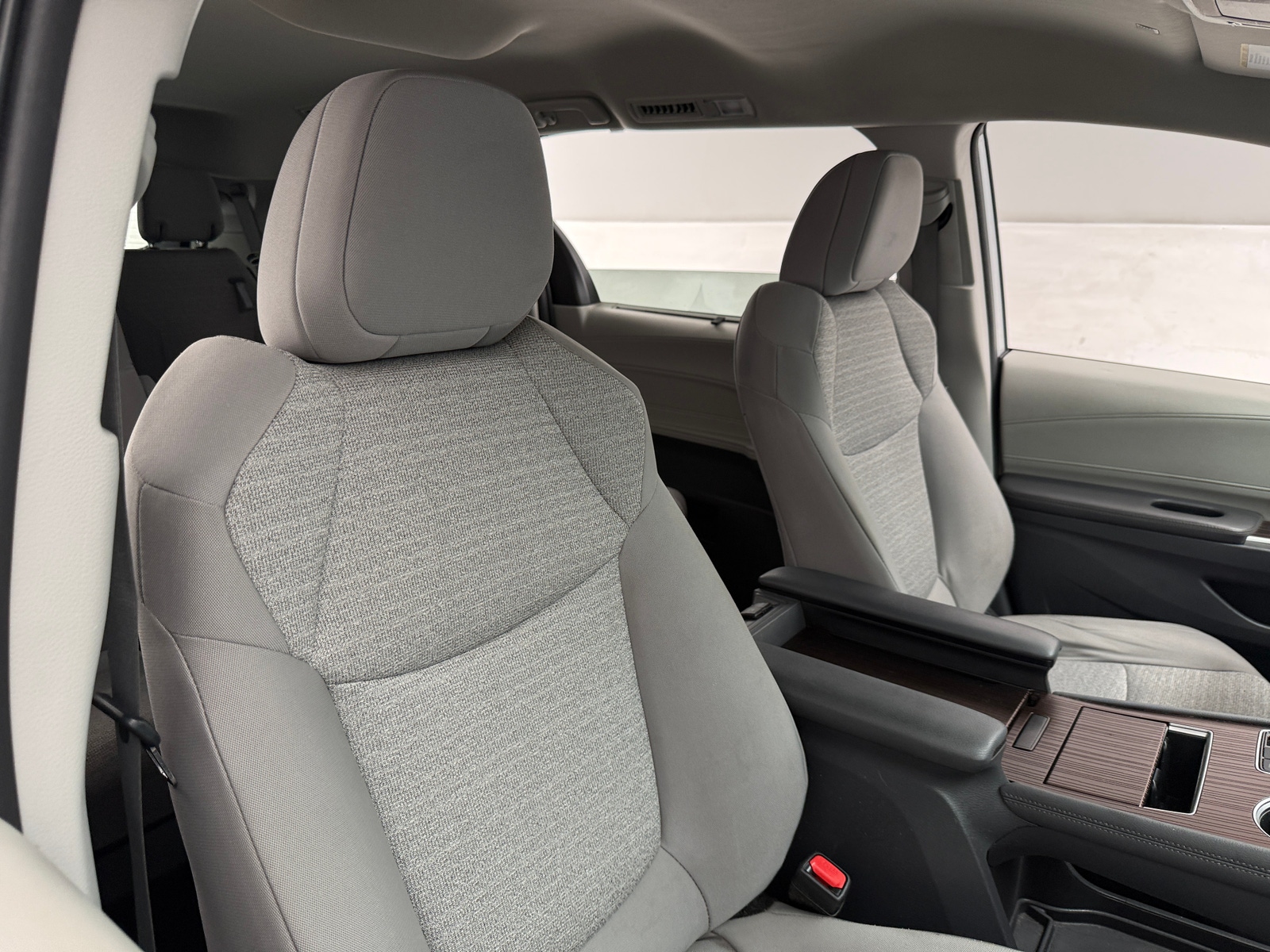 Thumbnail: 2023 Toyota Sienna - 2