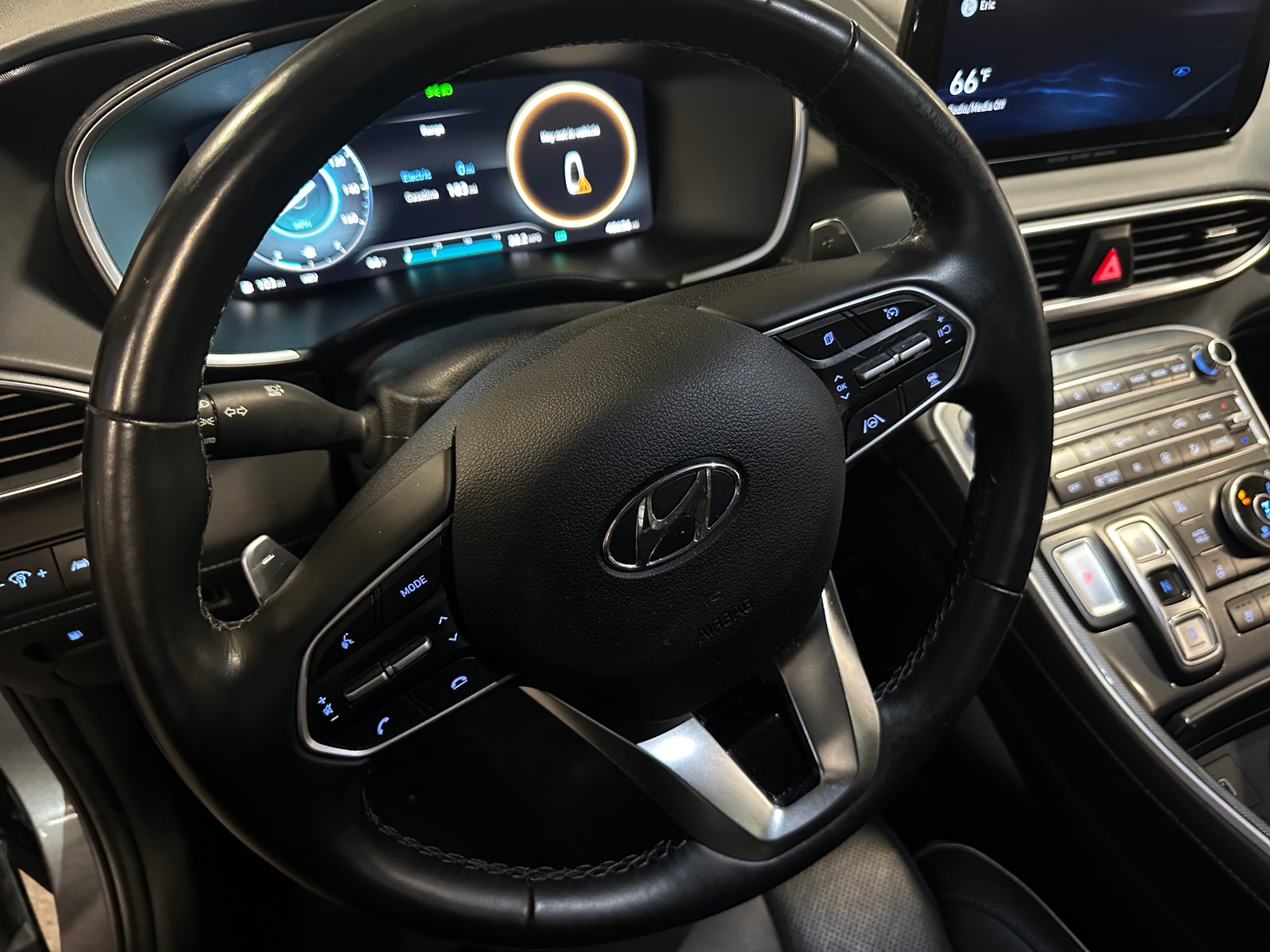 Thumbnail: 2022 Hyundai Santa Fe - 4