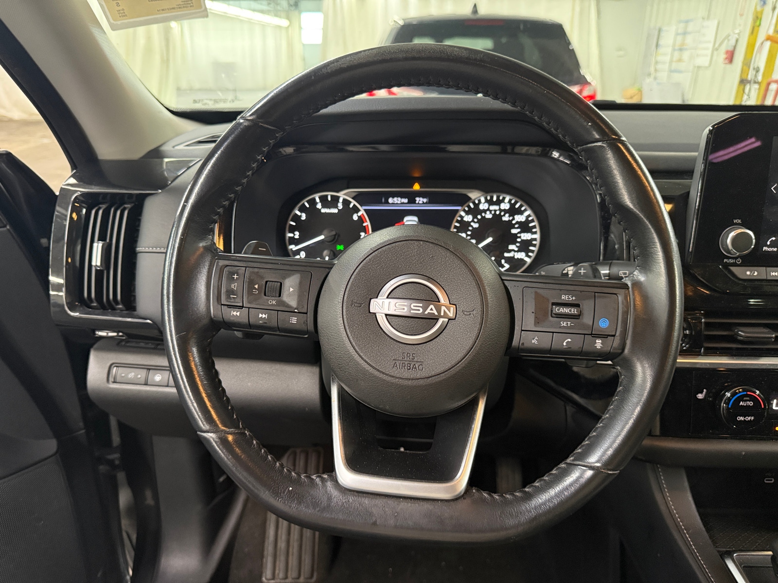 Thumbnail: 2024 Nissan Pathfinder - 5