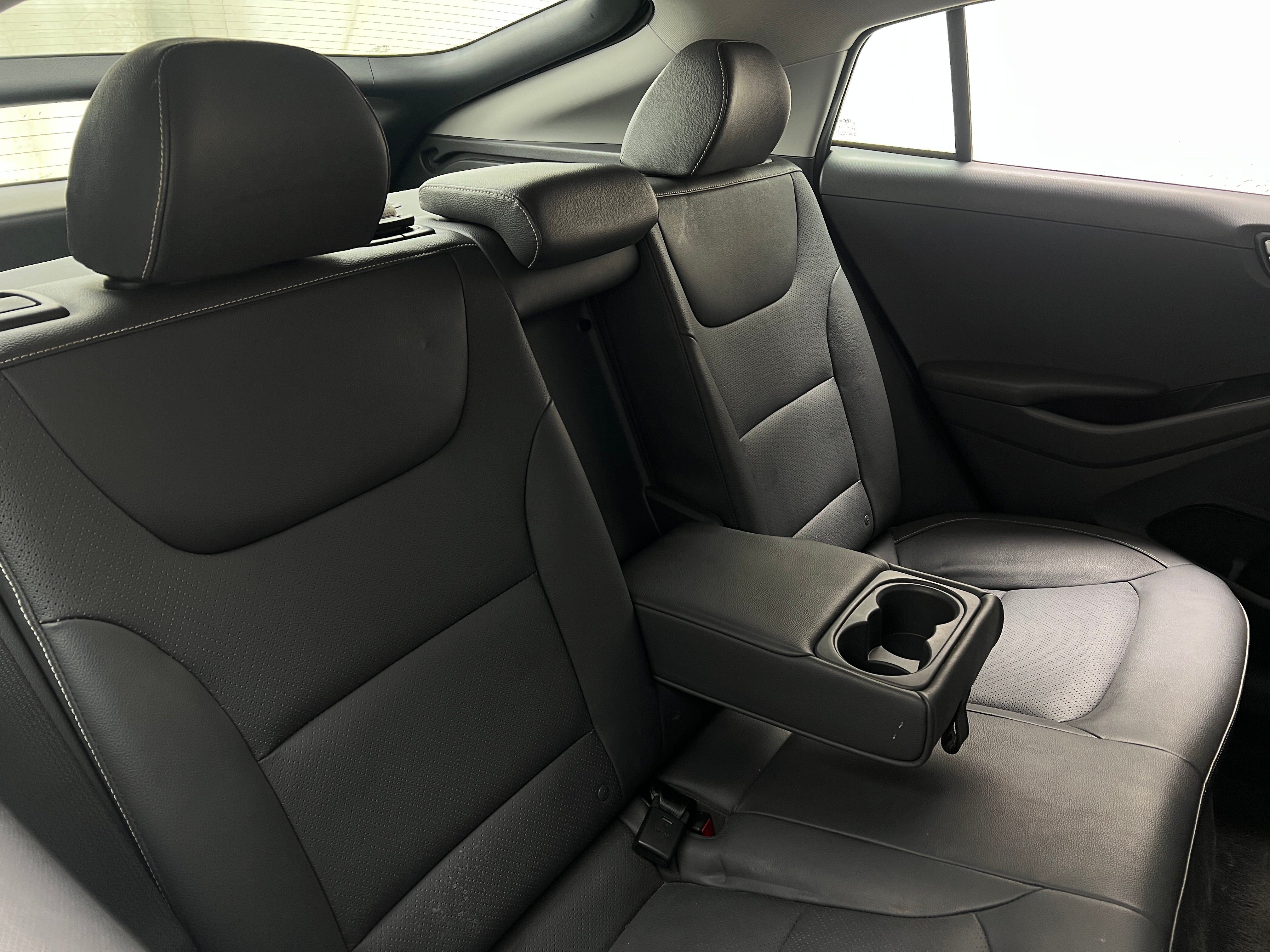 Used 2019 Hyundai Ioniq Limited with VIN KMHC05LH0KU044552 for sale in Oak Creek, WI