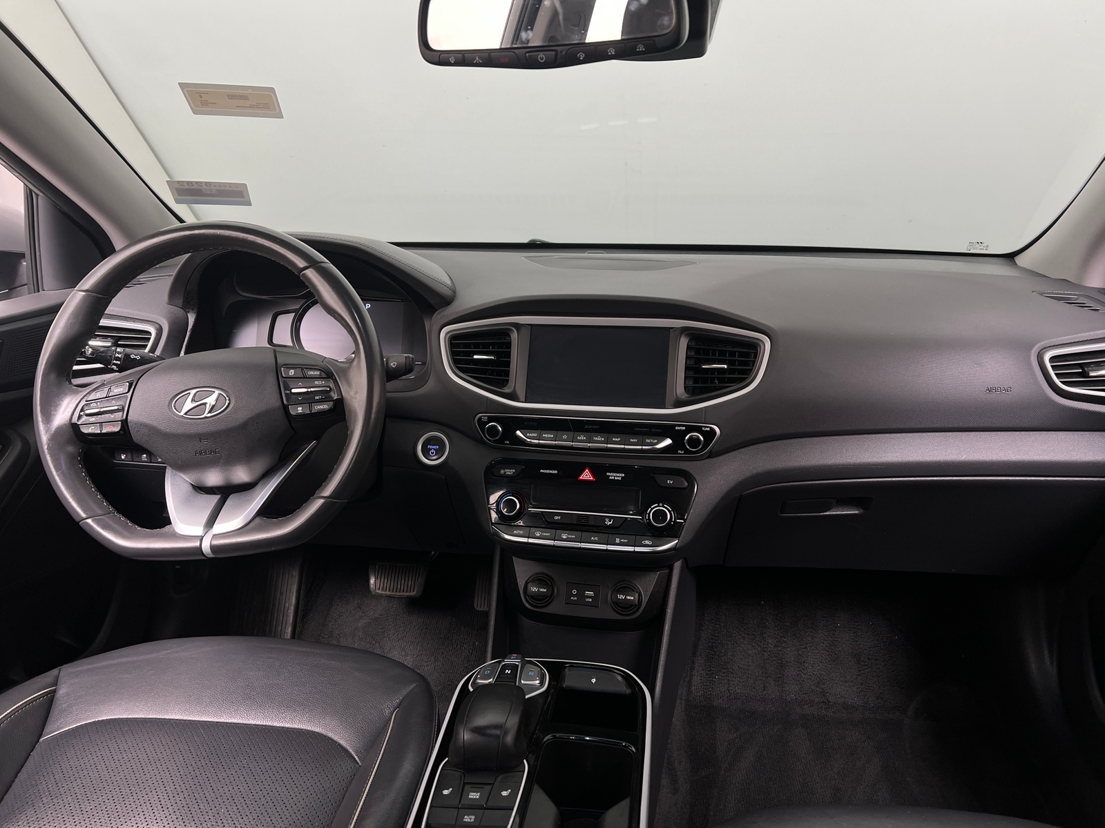 Thumbnail: 2019 Hyundai Ioniq - 2