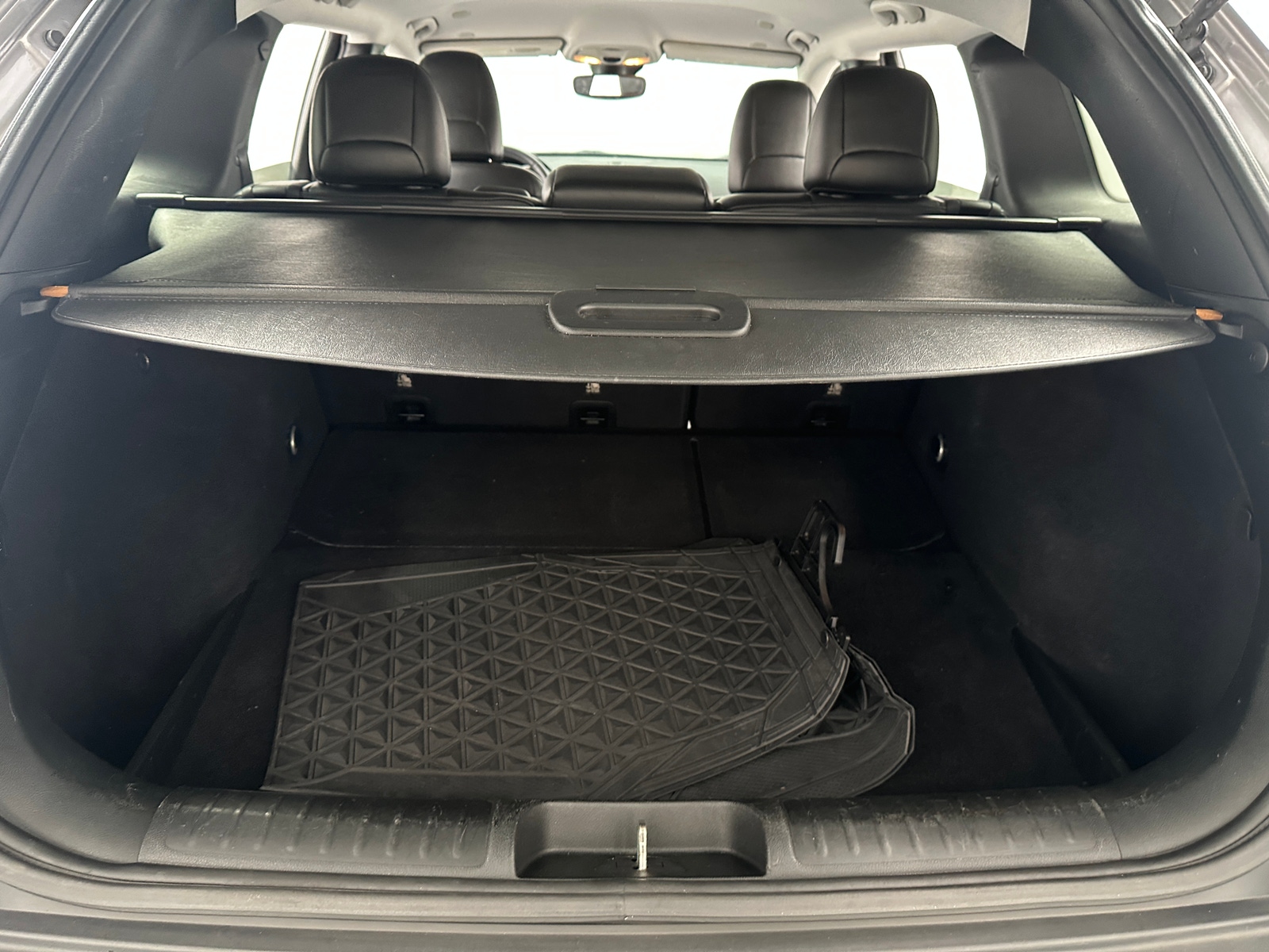 Thumbnail: 2019 Jeep Cherokee - 6