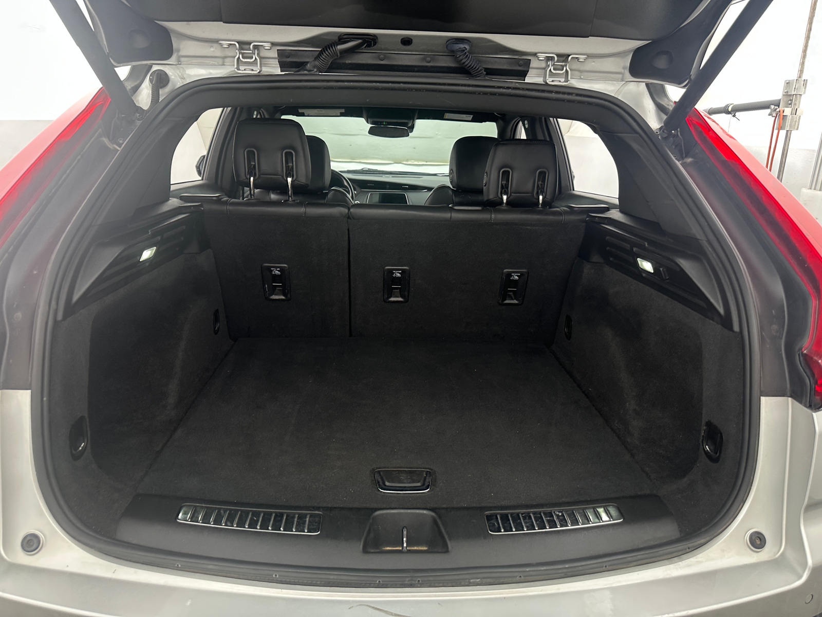 Thumbnail: 2022 Cadillac XT4 - 6