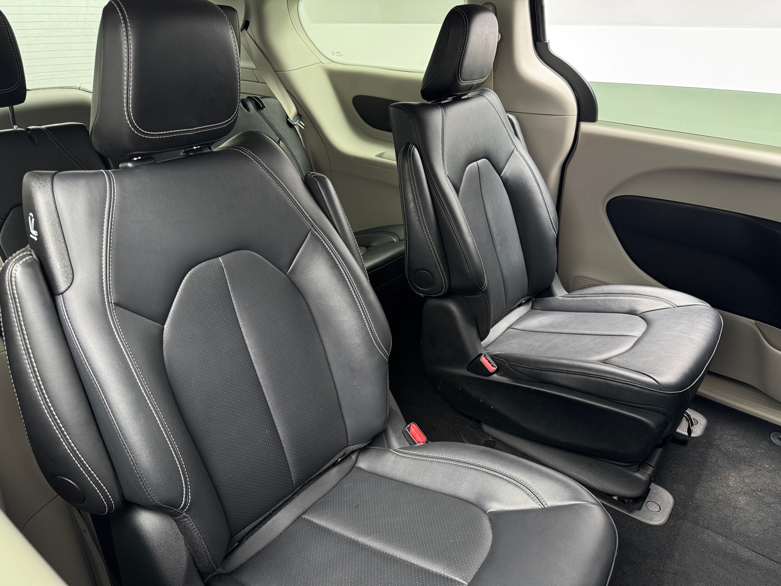 Thumbnail: 2024 Chrysler Pacifica - 5