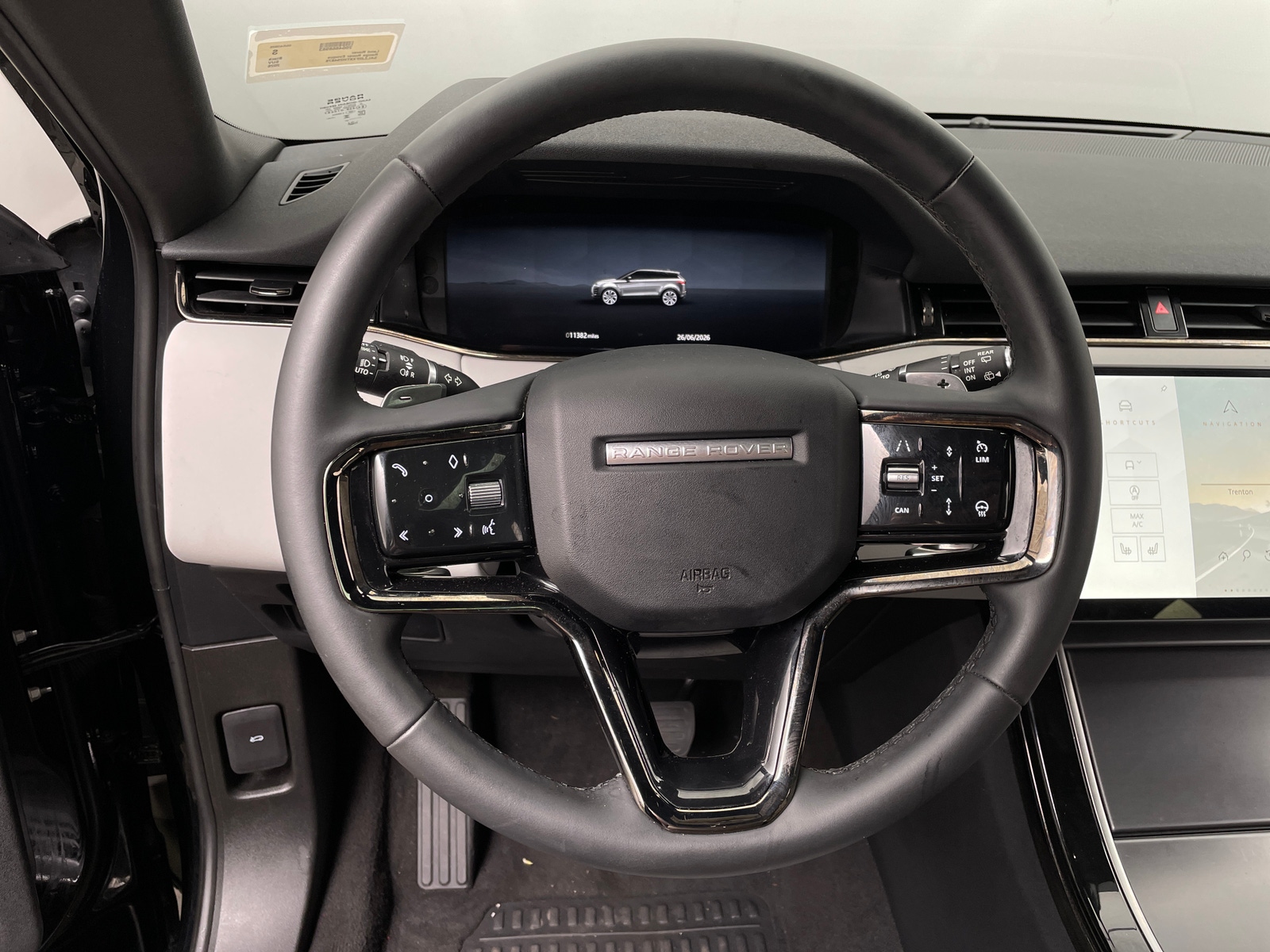 Thumbnail: 2026 Land Rover Range Rover Evoque - 4