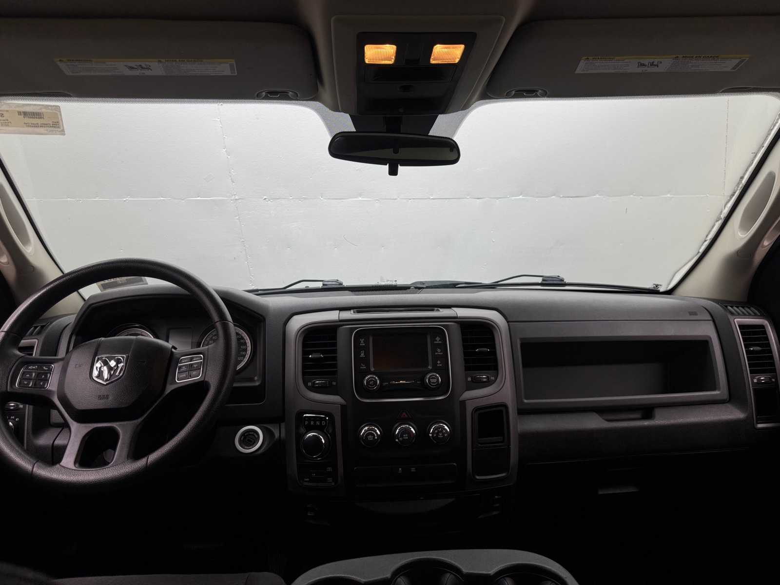 Thumbnail: 2019 RAM 1500 Classic - 3