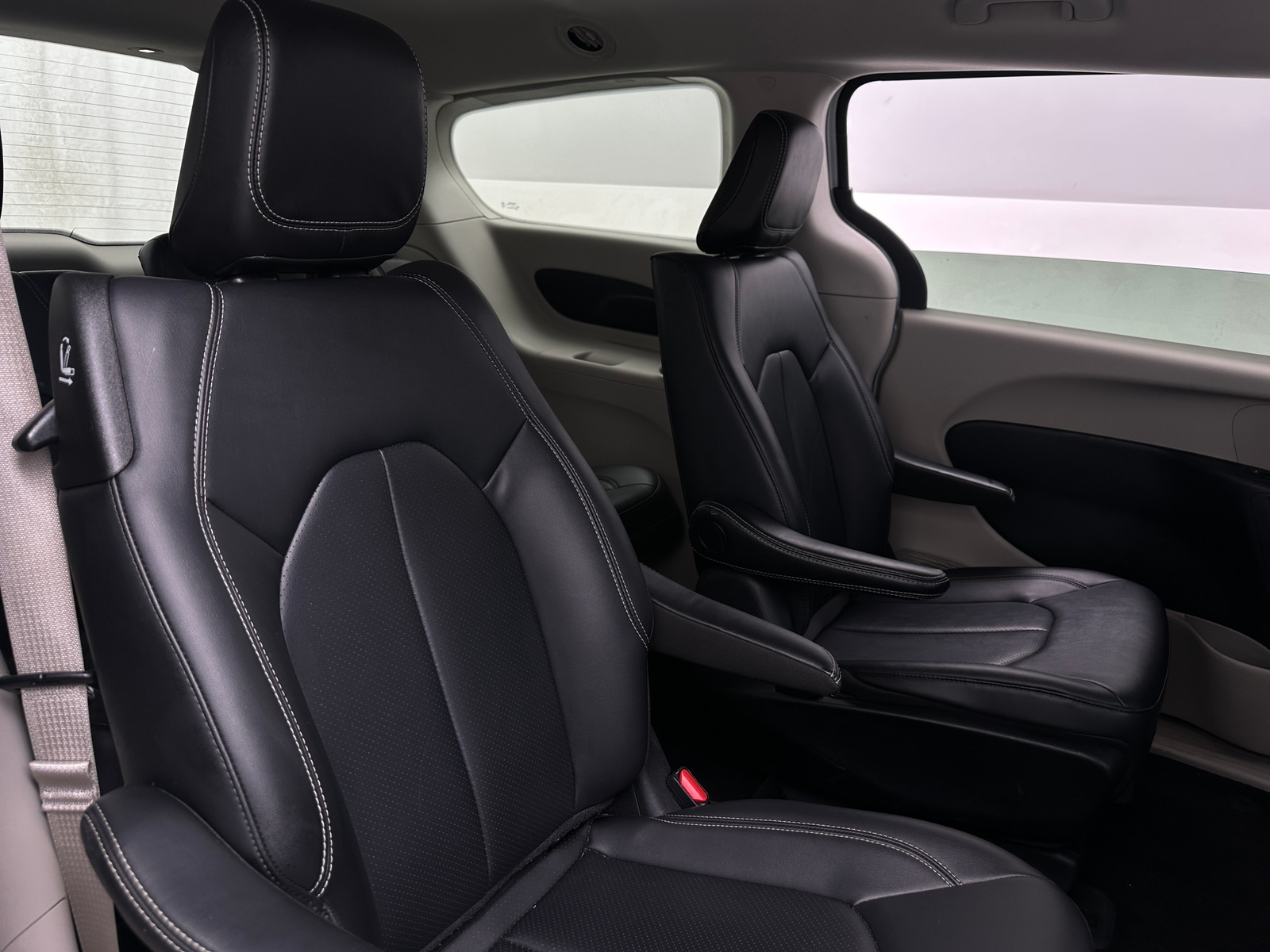 Thumbnail: 2024 Chrysler Pacifica - 5
