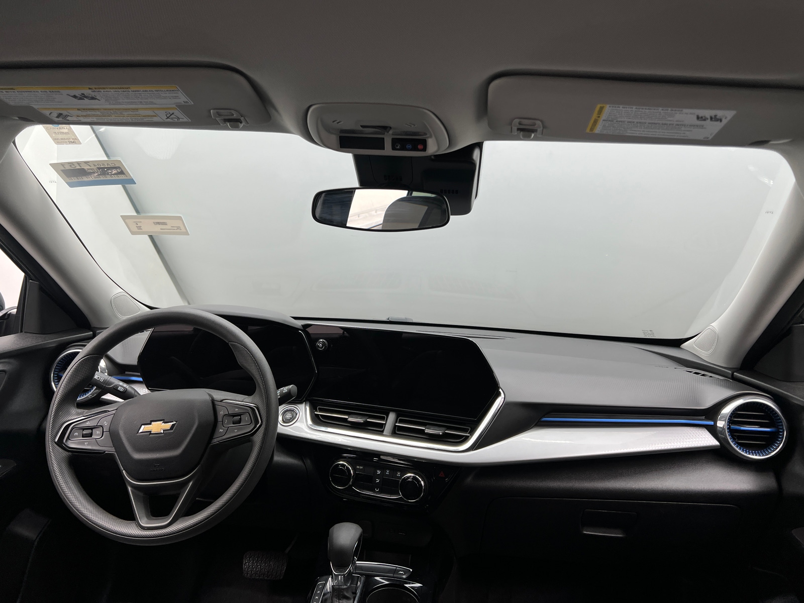 Thumbnail: 2025 Chevrolet Trax - 3