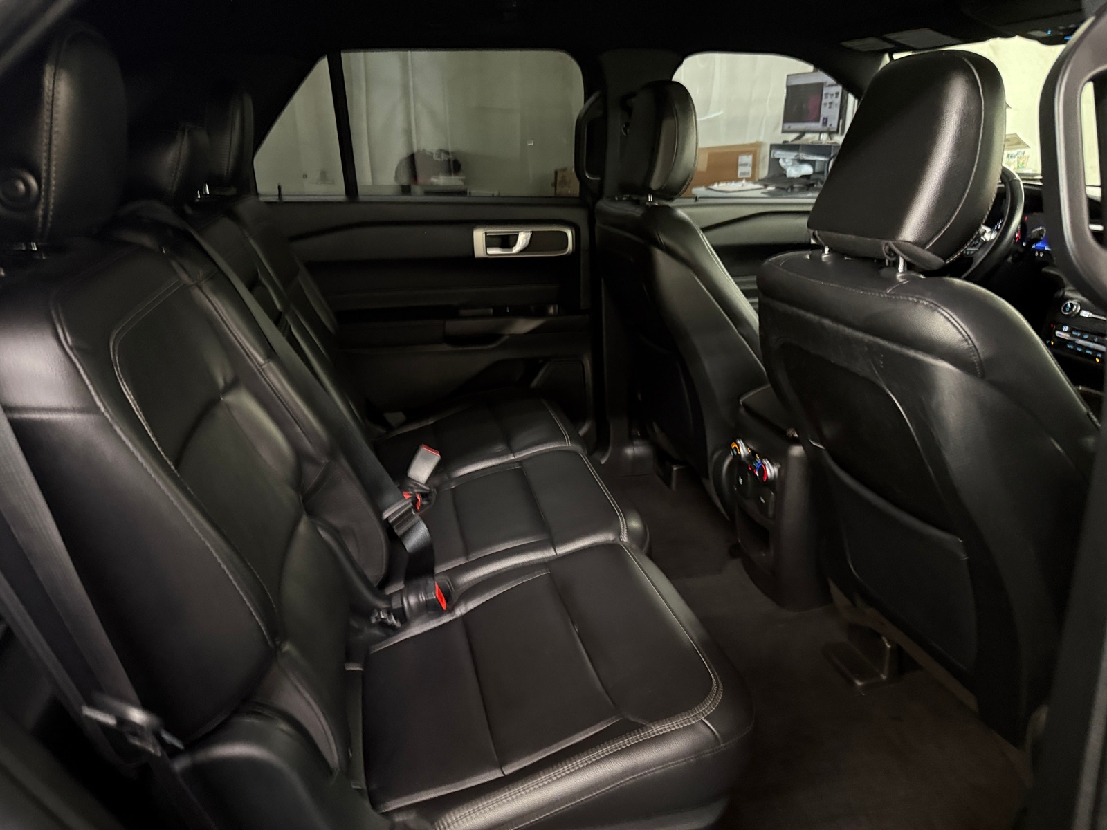 Thumbnail: 2020 Ford Explorer - 6