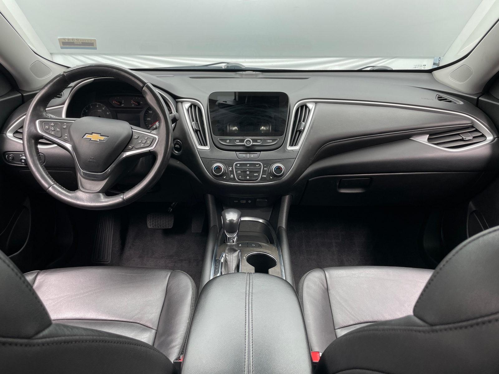 Thumbnail: 2022 Chevrolet Malibu - 3