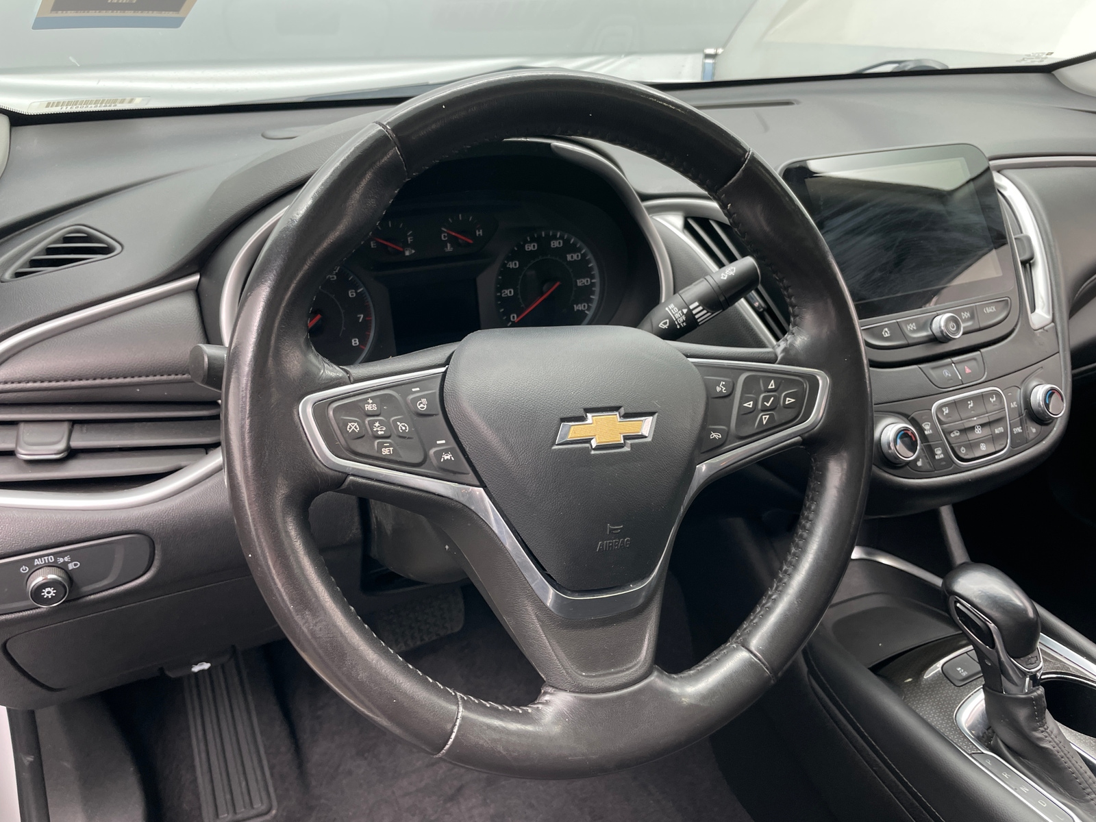 Thumbnail: 2022 Chevrolet Malibu - 5